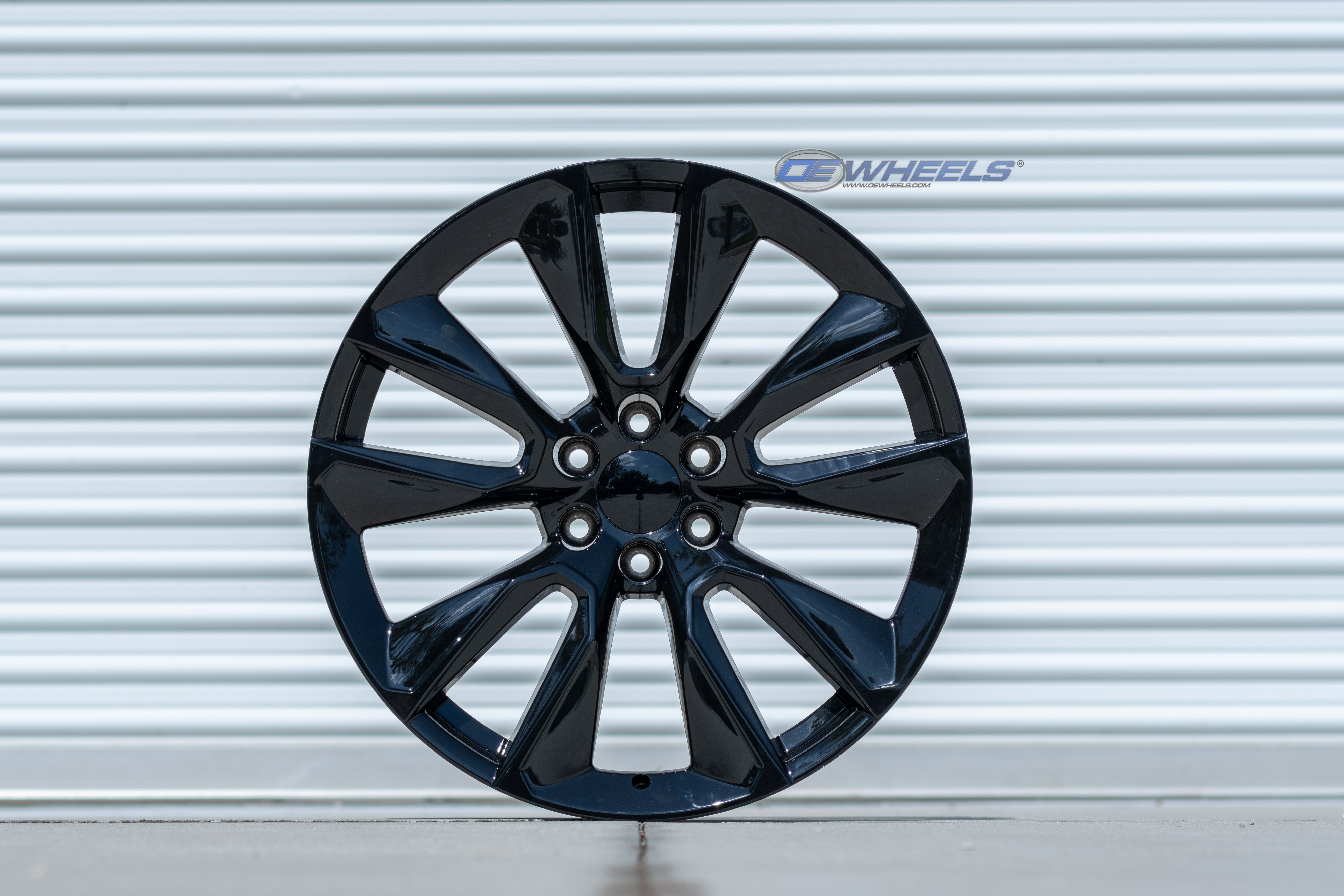 OE Wheels CV32-24100-6550-28B 24" Replica fits Chevrolet Silverado 1500 - Black