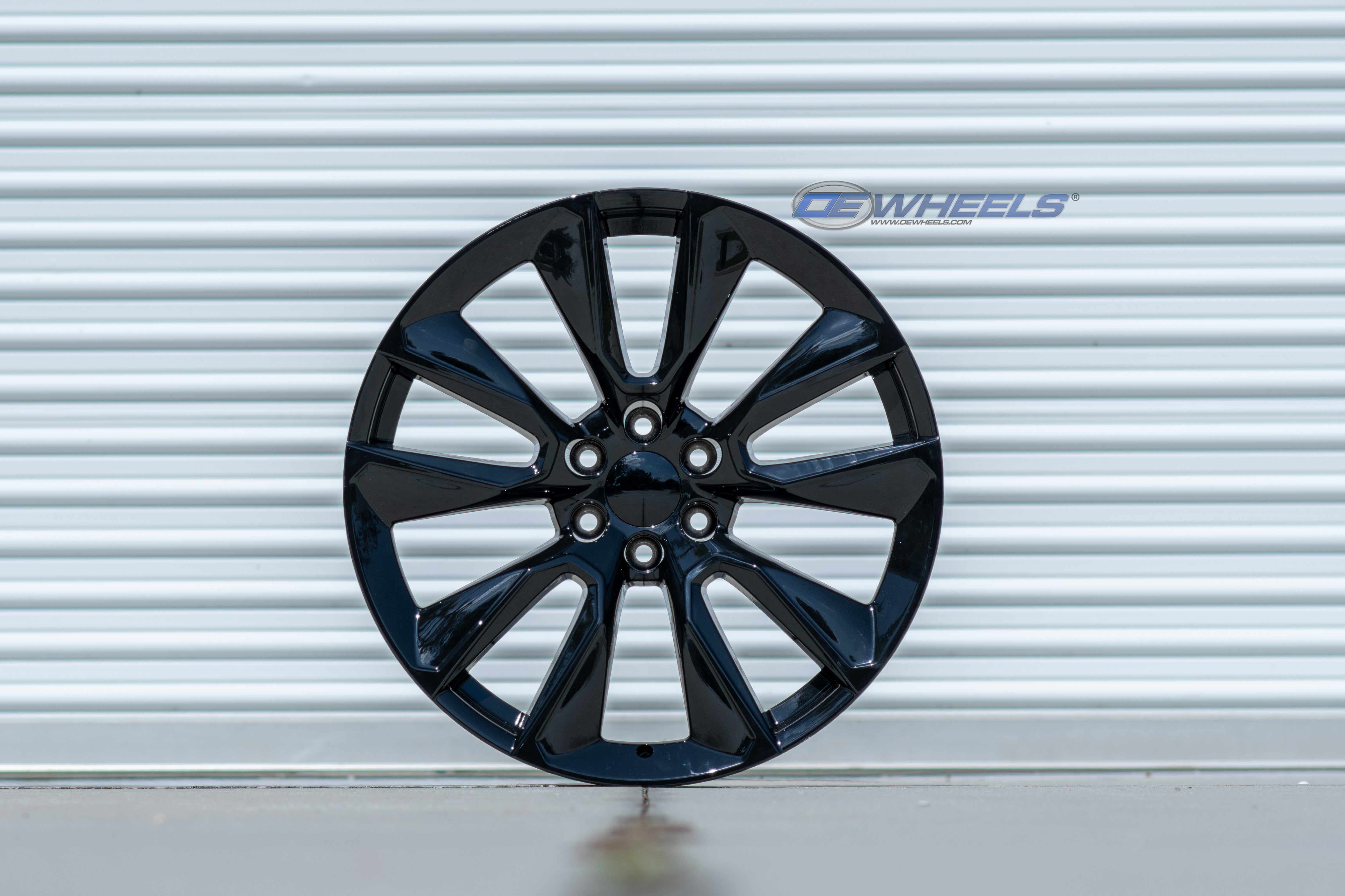 OE Wheels CV32-24100-6550-28B 24" Replica fits Chevrolet Silverado 1500 - Black