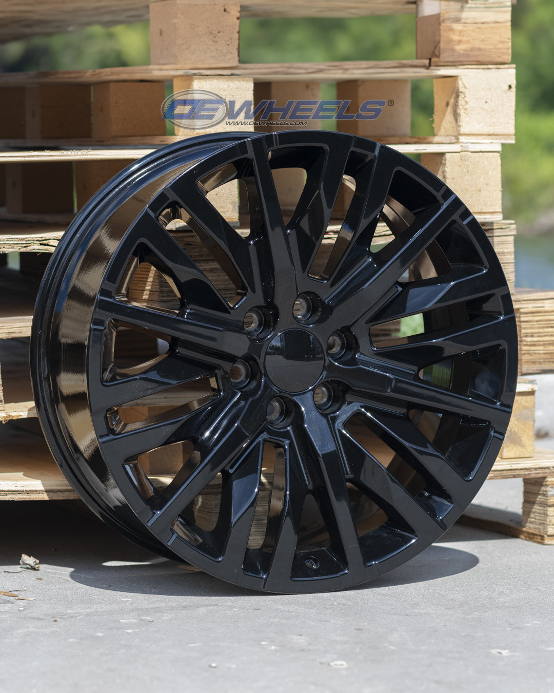 OE Wheels CV33-22090-6550-28B 22" Replica fits GMC Sierra 1500 22x9 Gloss Black