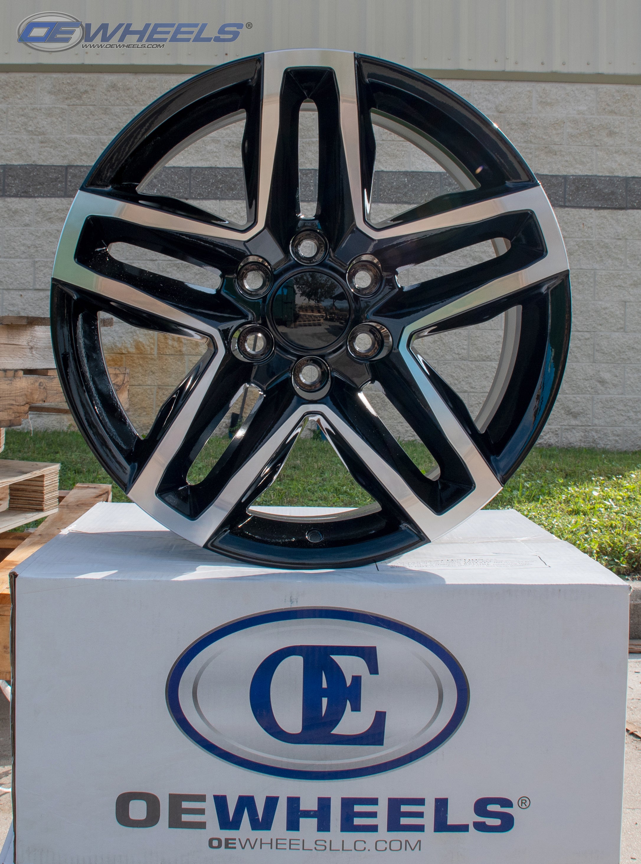 OE Wheels CV34B-20090-6550-26MB 20" Replica fits Chevrolet Silverado 1500 Black