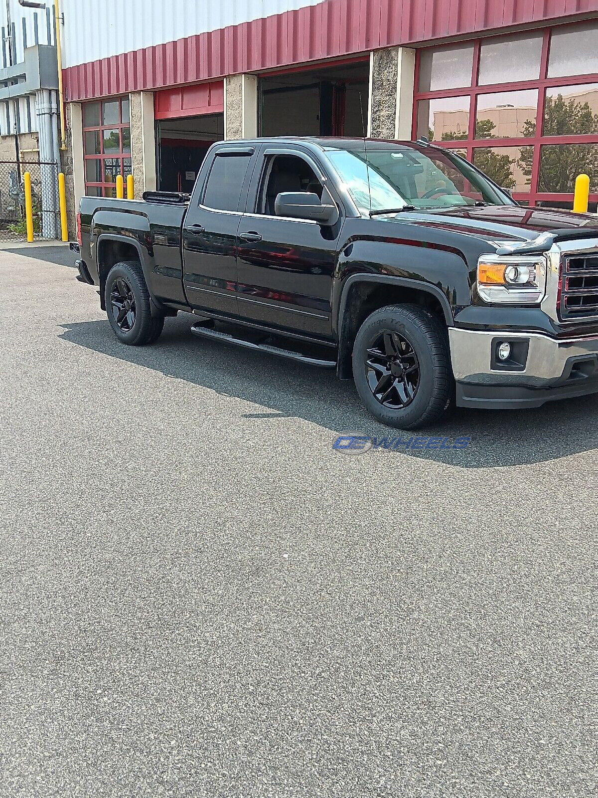 OE Wheels CV34B-18085-6550-26B 18" Replica CV34B fits Chevrolet Silverado Black