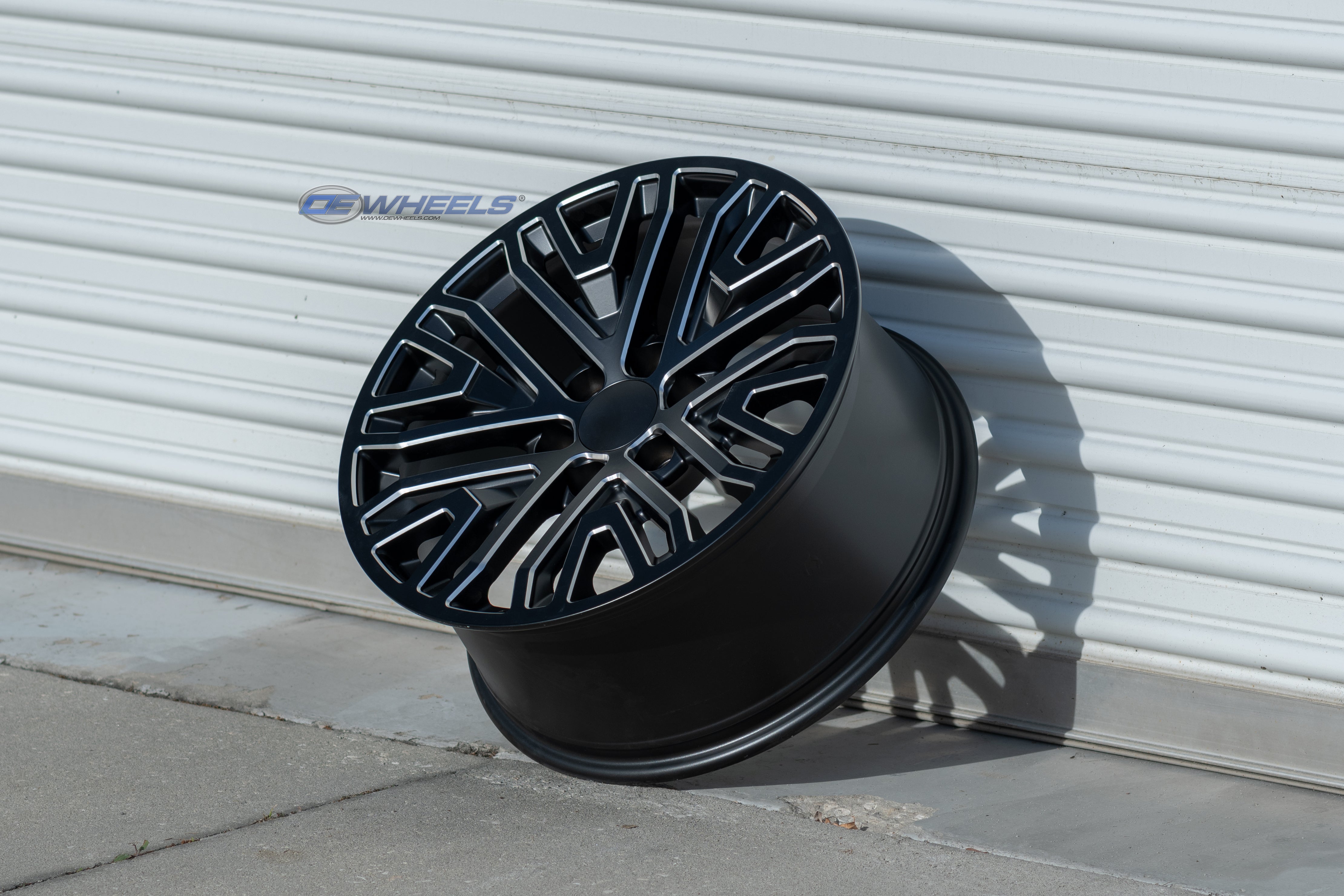 OE Wheels CV37-20090-6550-28B1M 20" Replica fits GMC Sierra 1500 Black Milled