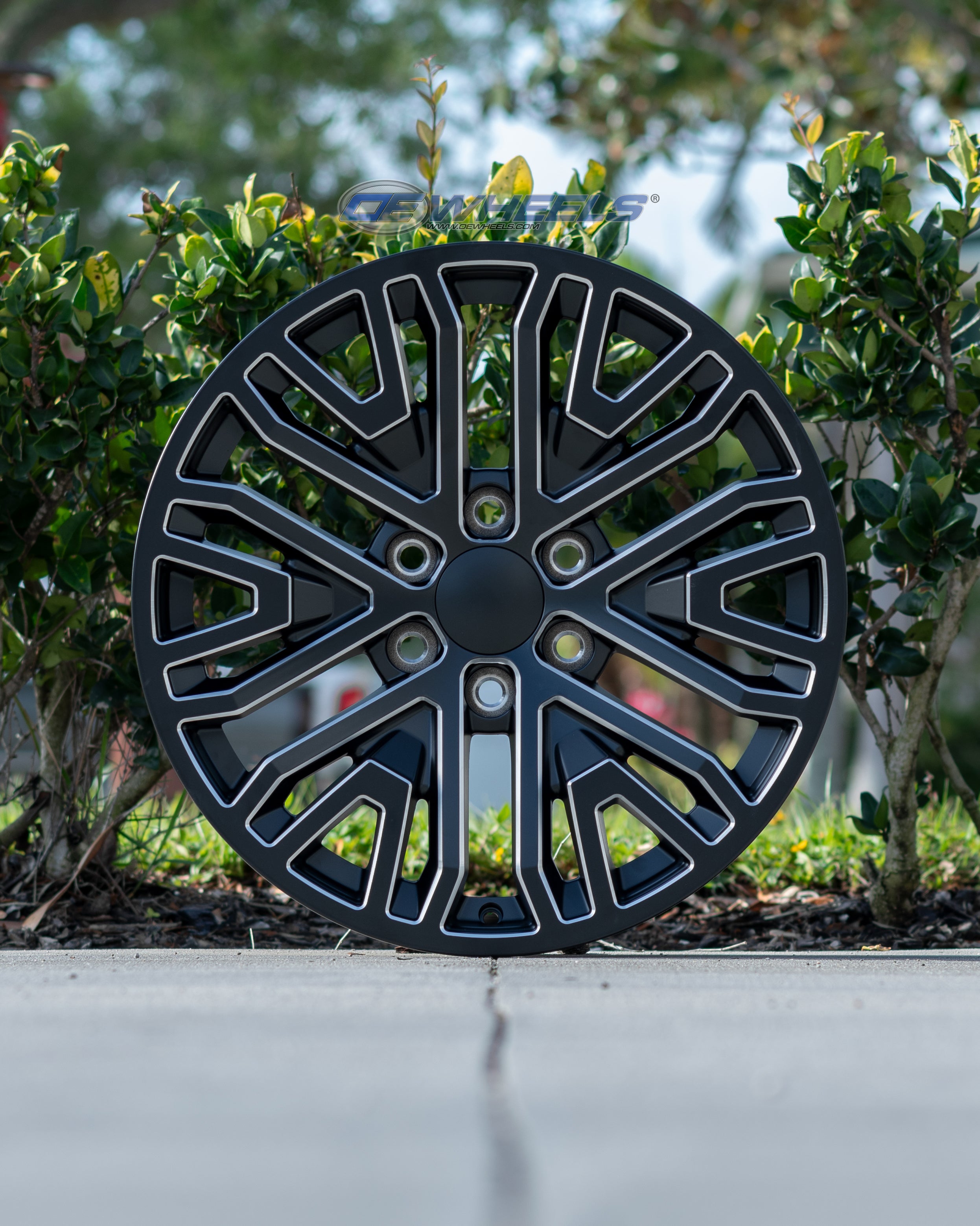 OE Wheels CV37-20090-6550-28B1M 20" Replica fits GMC Sierra 1500 Black Milled