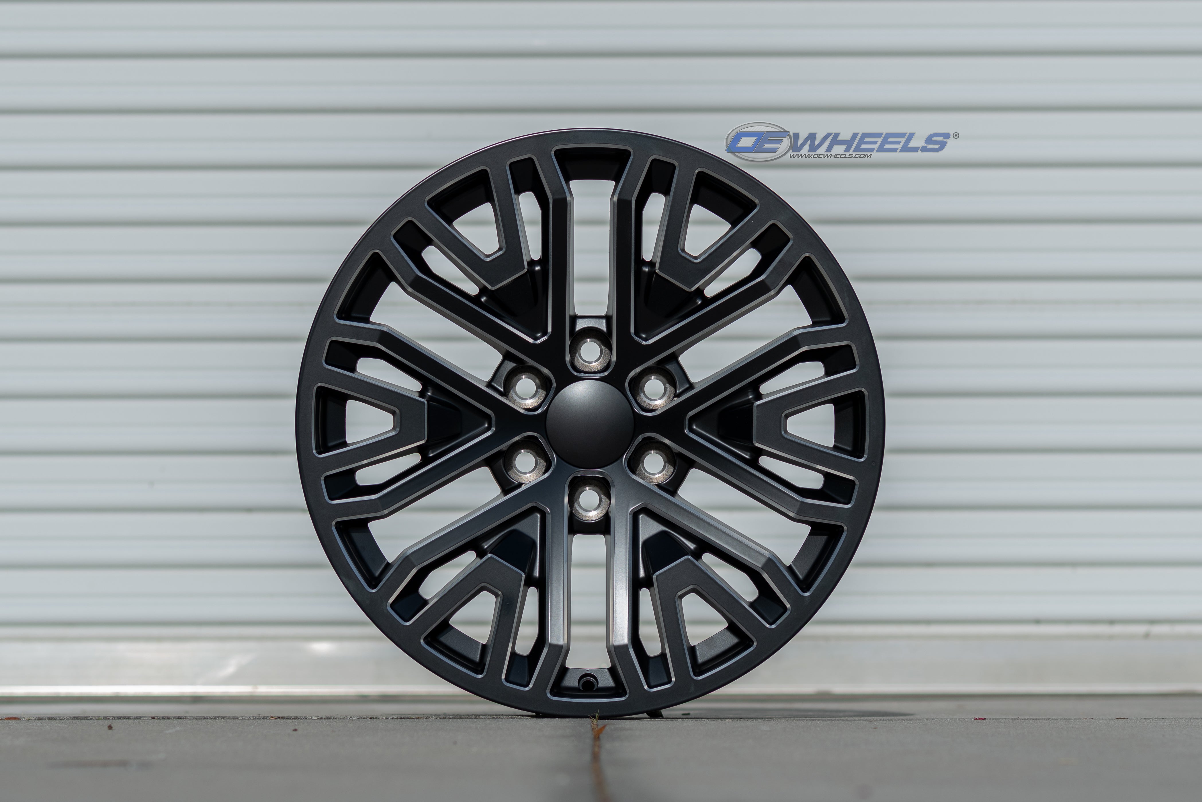 OE Wheels CV37-20090-6550-28B1M 20" Replica fits GMC Sierra 1500 Black Milled