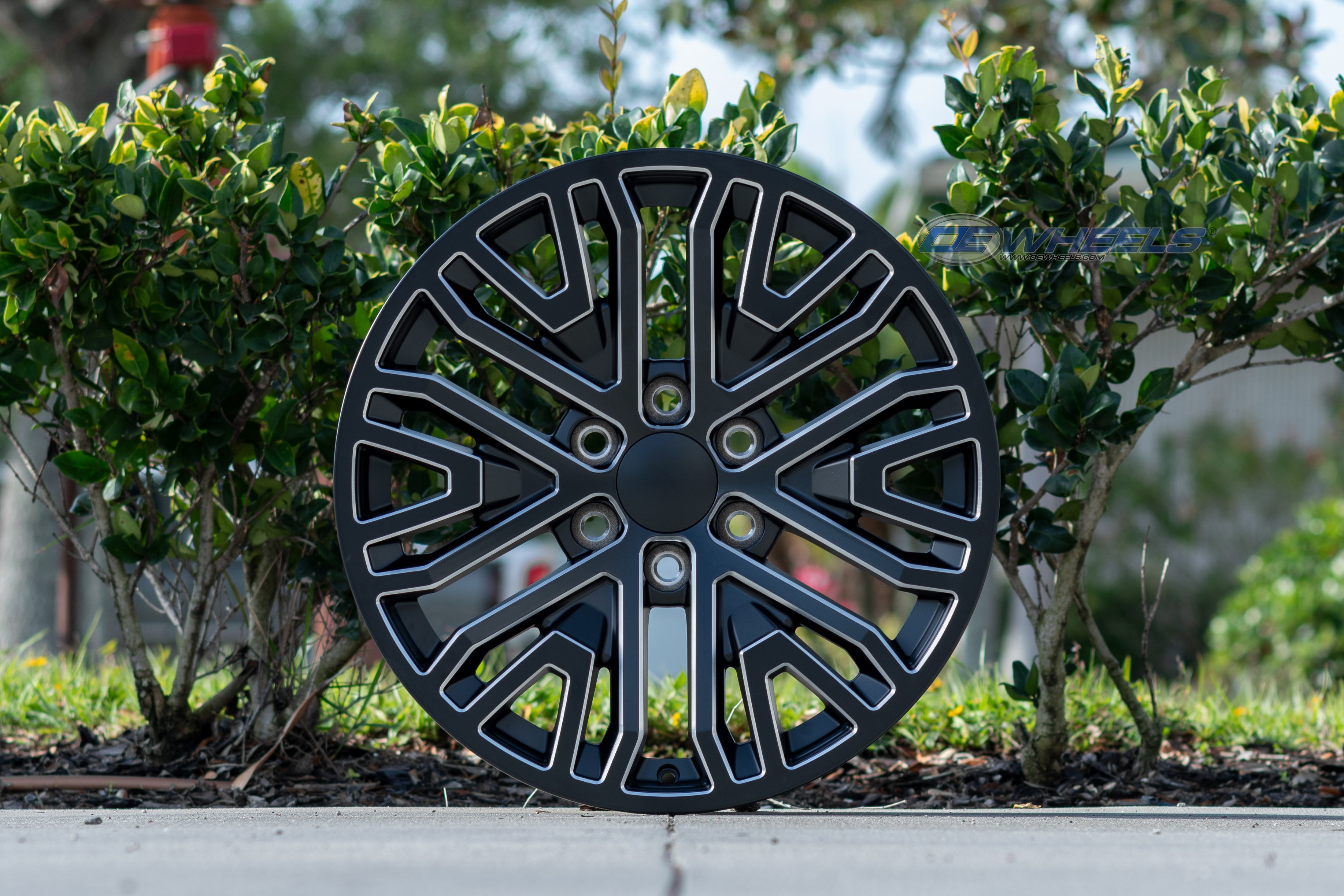 OE Wheels CV37-20090-6550-28B1M 20" Replica fits GMC Sierra 1500 Black Milled