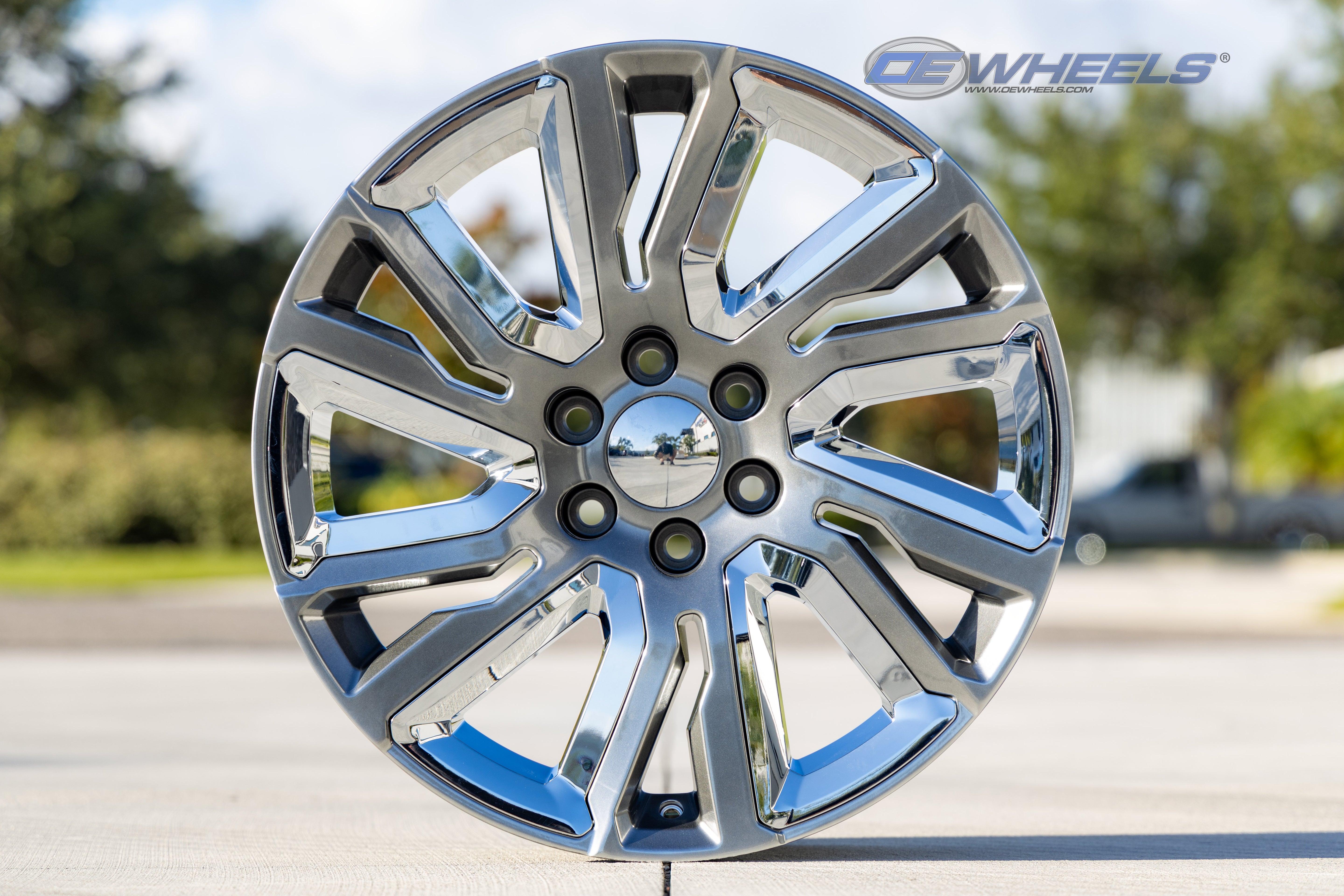 OE Wheels CV39-22090-6550-28HB-ic 22" Replica CV39 fits GMC Sierra 22x9 Hyper