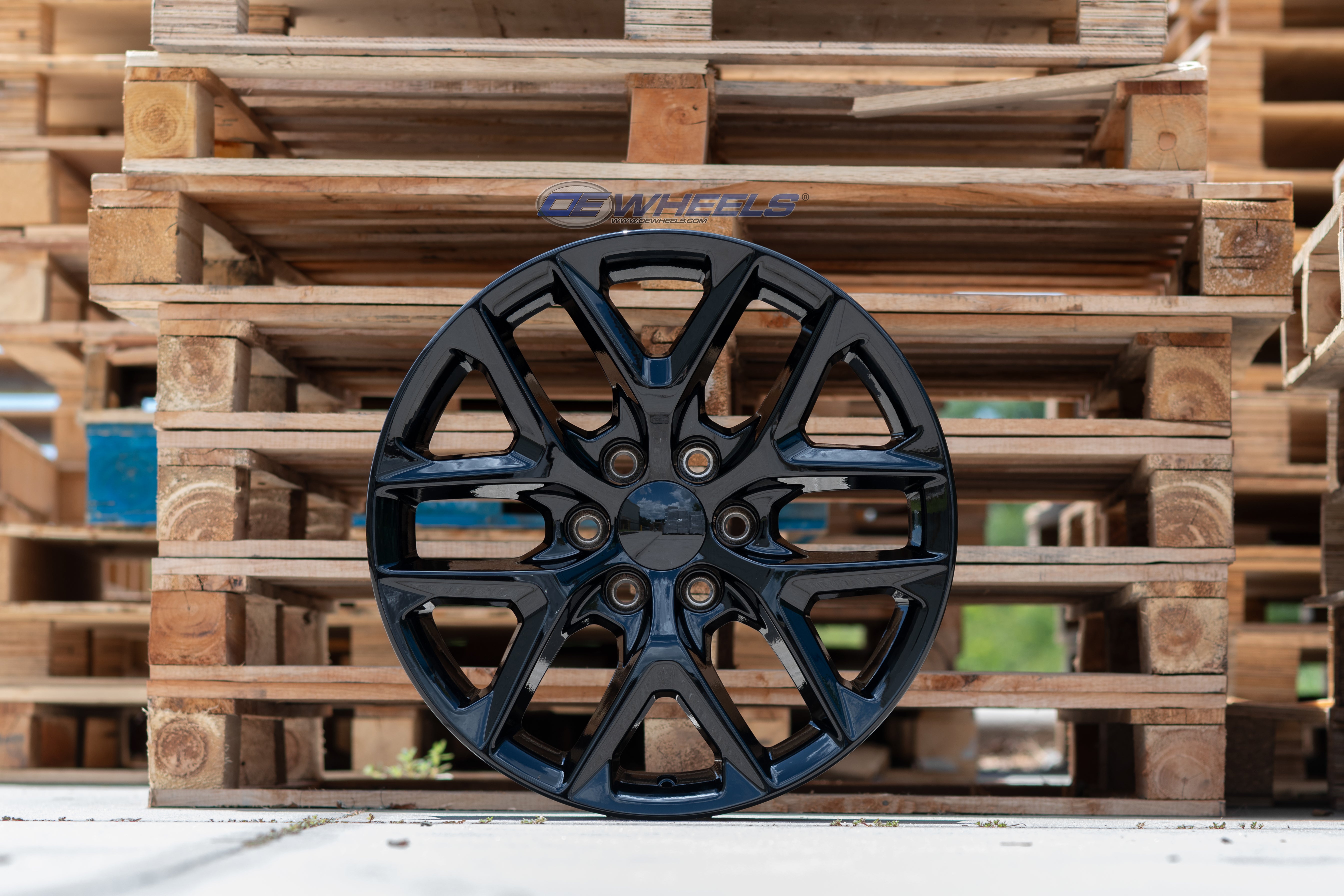 OE Wheels CV62-20090-6550-28B 20" Replica fits Chevrolet Silverado Gloss Black
