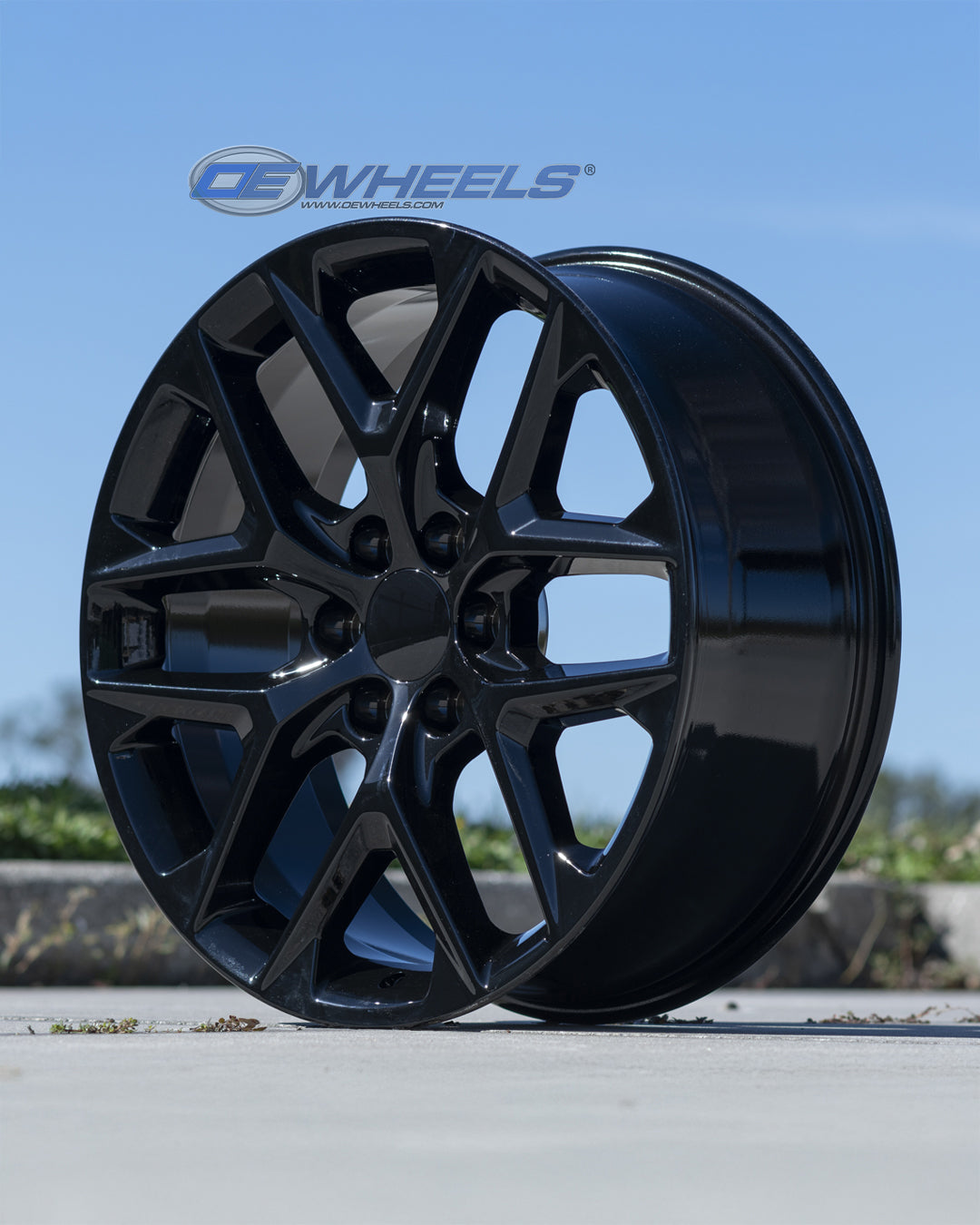 OE Wheels CV62-22090-6550-28B 22" Replica fits Chevrolet Silverado Gloss Black
