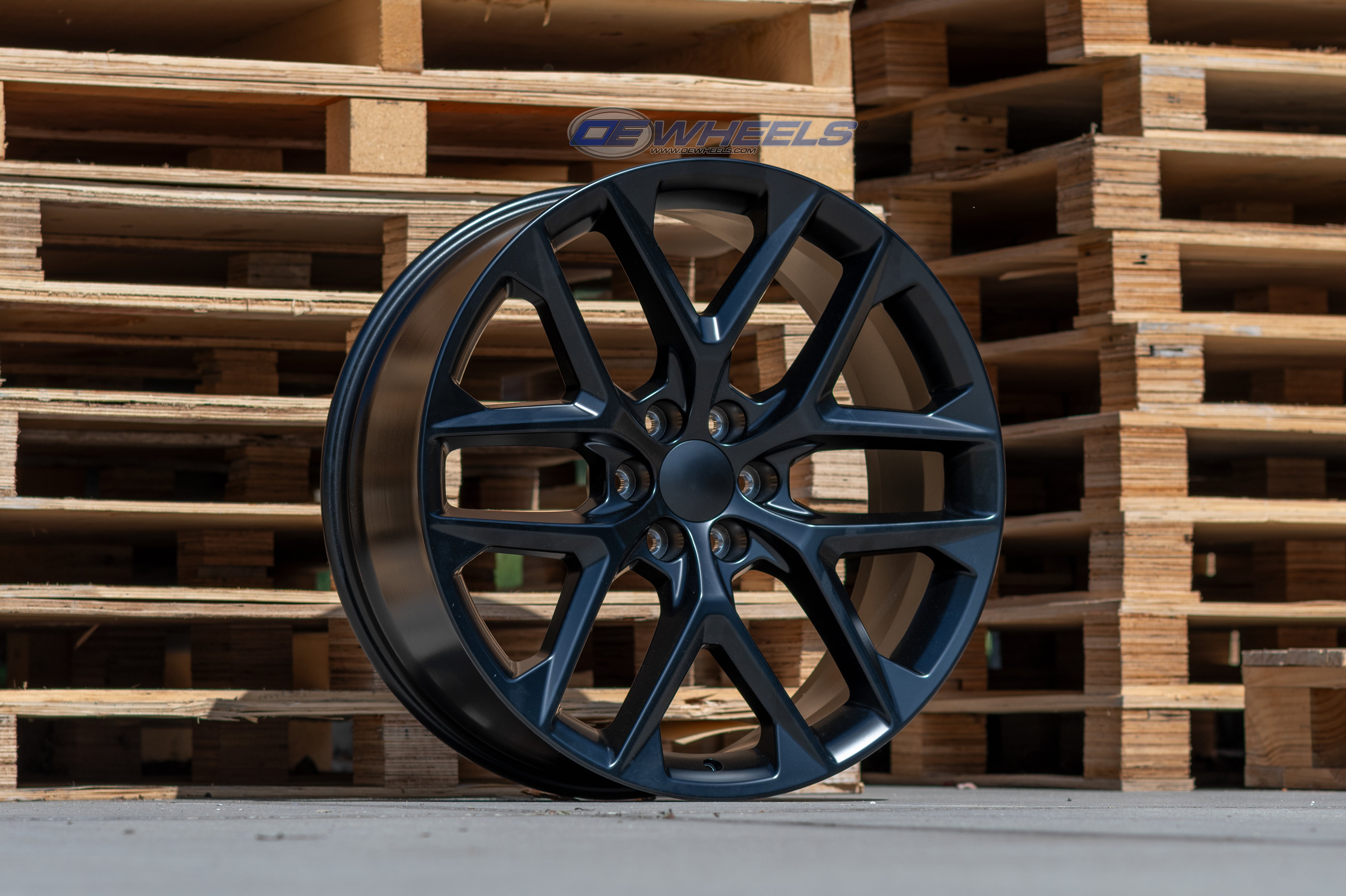OE Wheels CV62-24100-6550-28B1 24" Replica fits Chevrolet Silverado Gloss Black