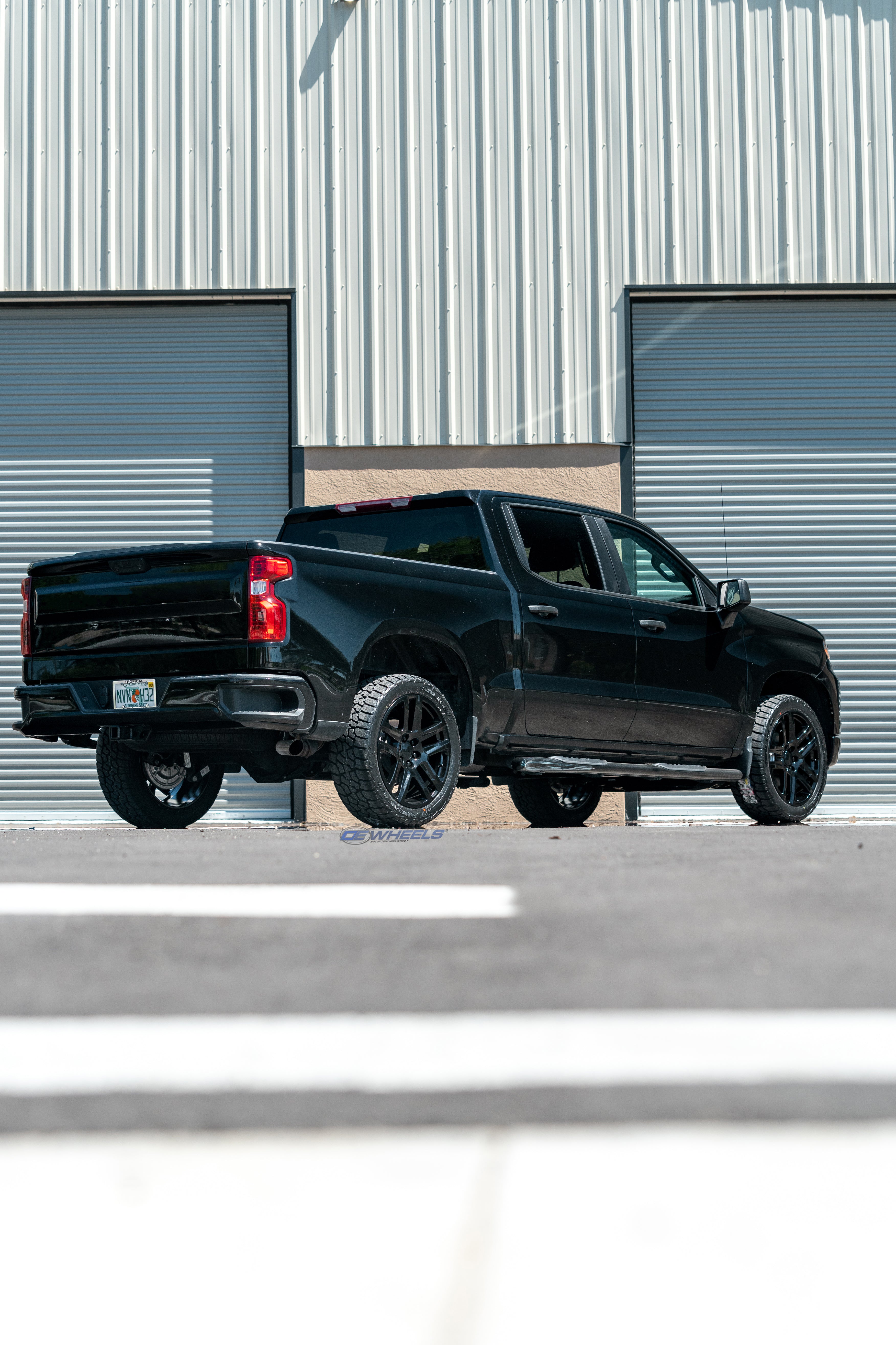 OE Wheels CV63-22090-6550-28B 22" Replica fits Chevrolet Silverado 1500 Black