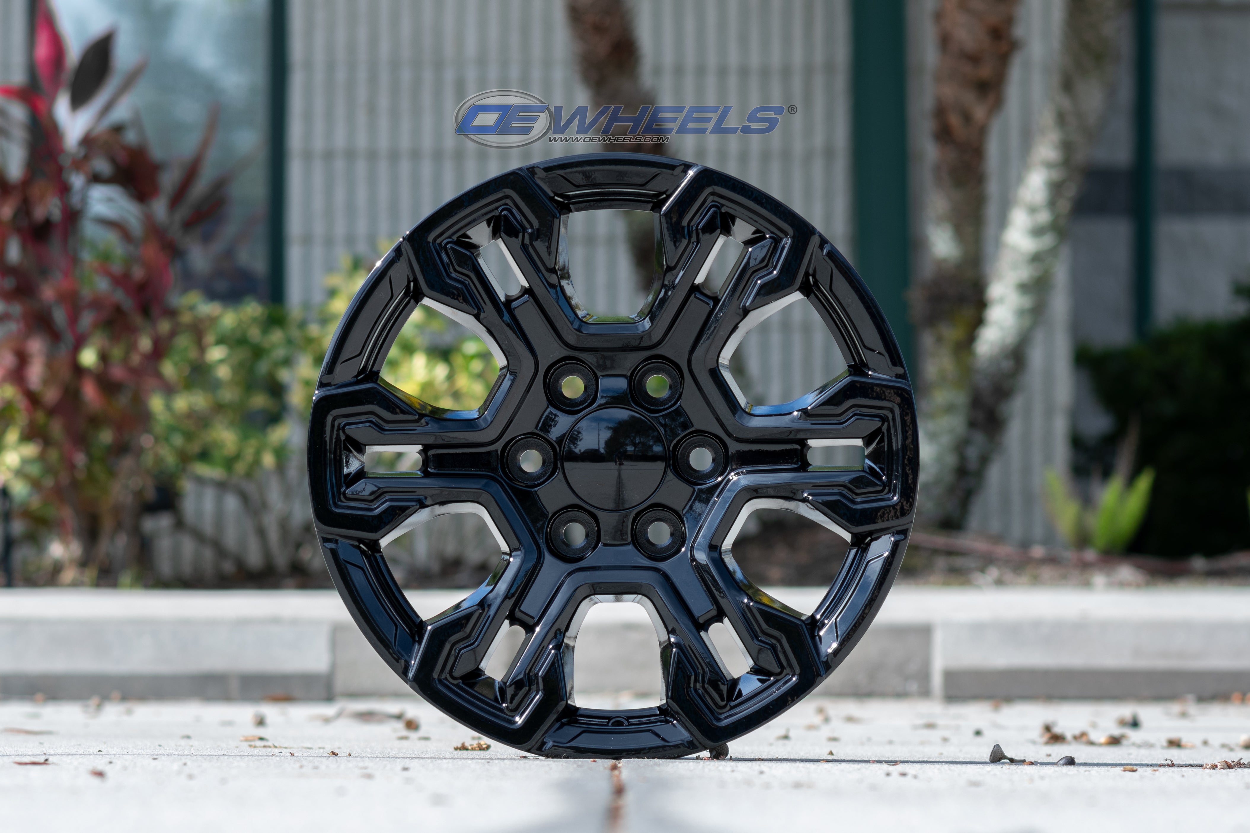 OE Wheels CV65-18085-6550-26B 18" Replica fits Chevrolet Silverado Gloss Black