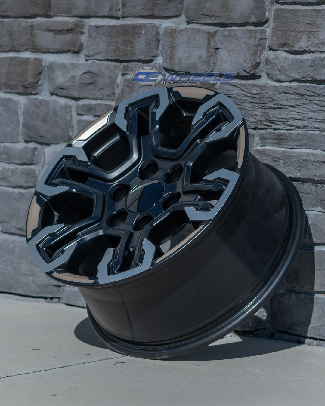 OE Wheels CV65-18085-6550-26MB12 18" Replica fits Chevrolet Silverado Black
