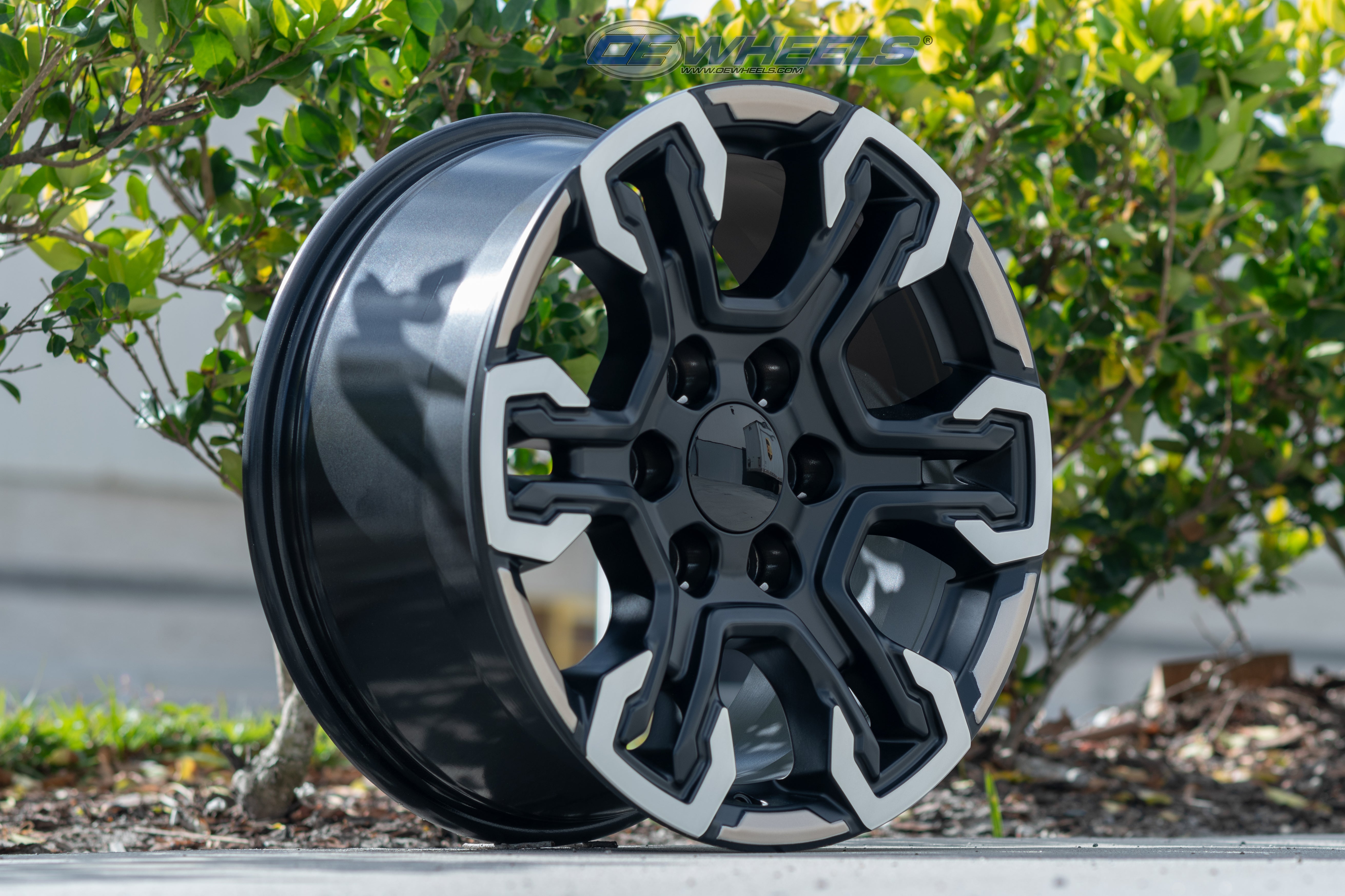 OE Wheels CV65-18085-6550-26MB12 18" Replica fits Chevrolet Silverado Black
