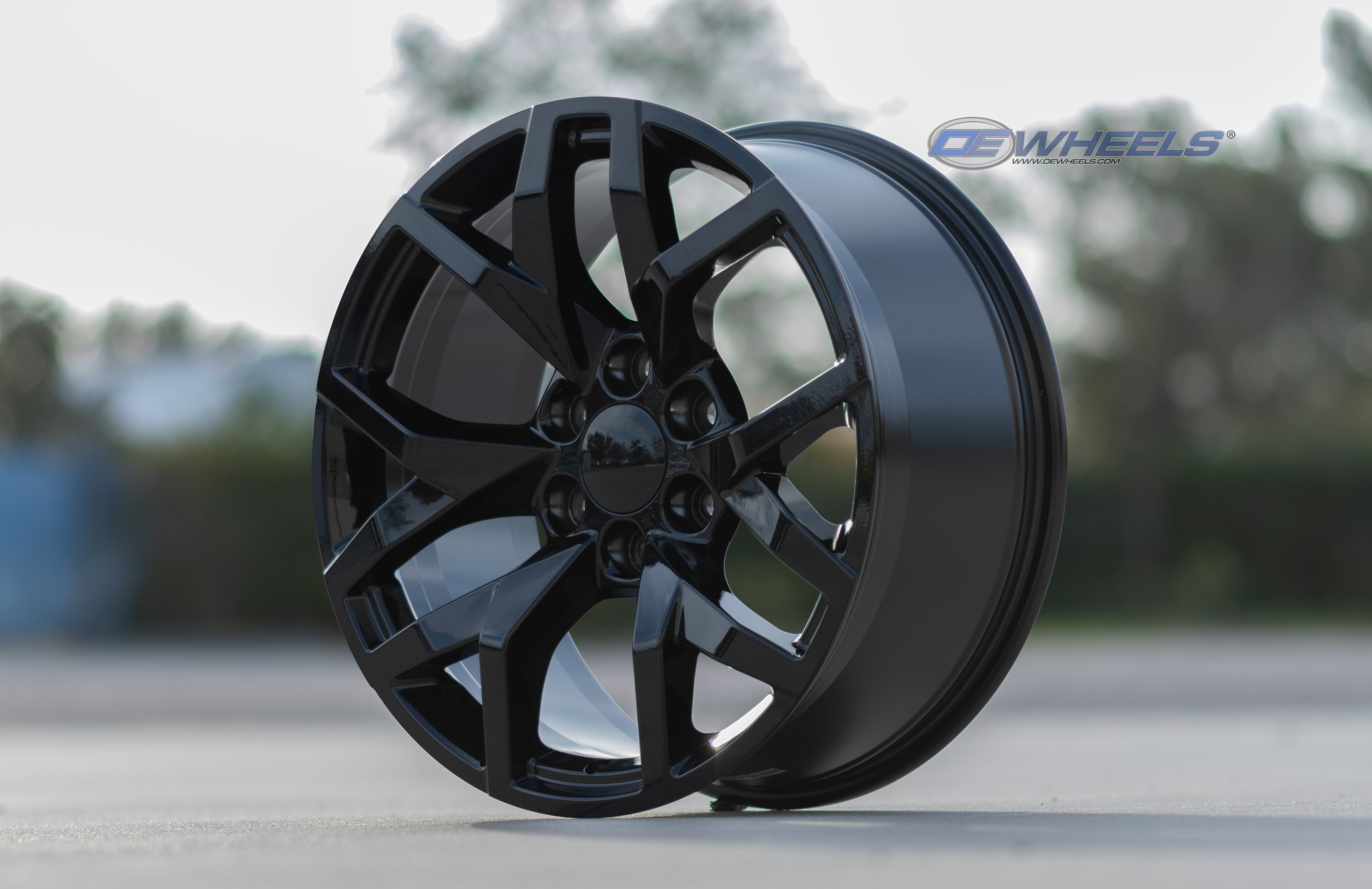 OE Wheels CV66-22090-6550-28B 22" Replica fits Chevrolet Suburban 1500 - Black