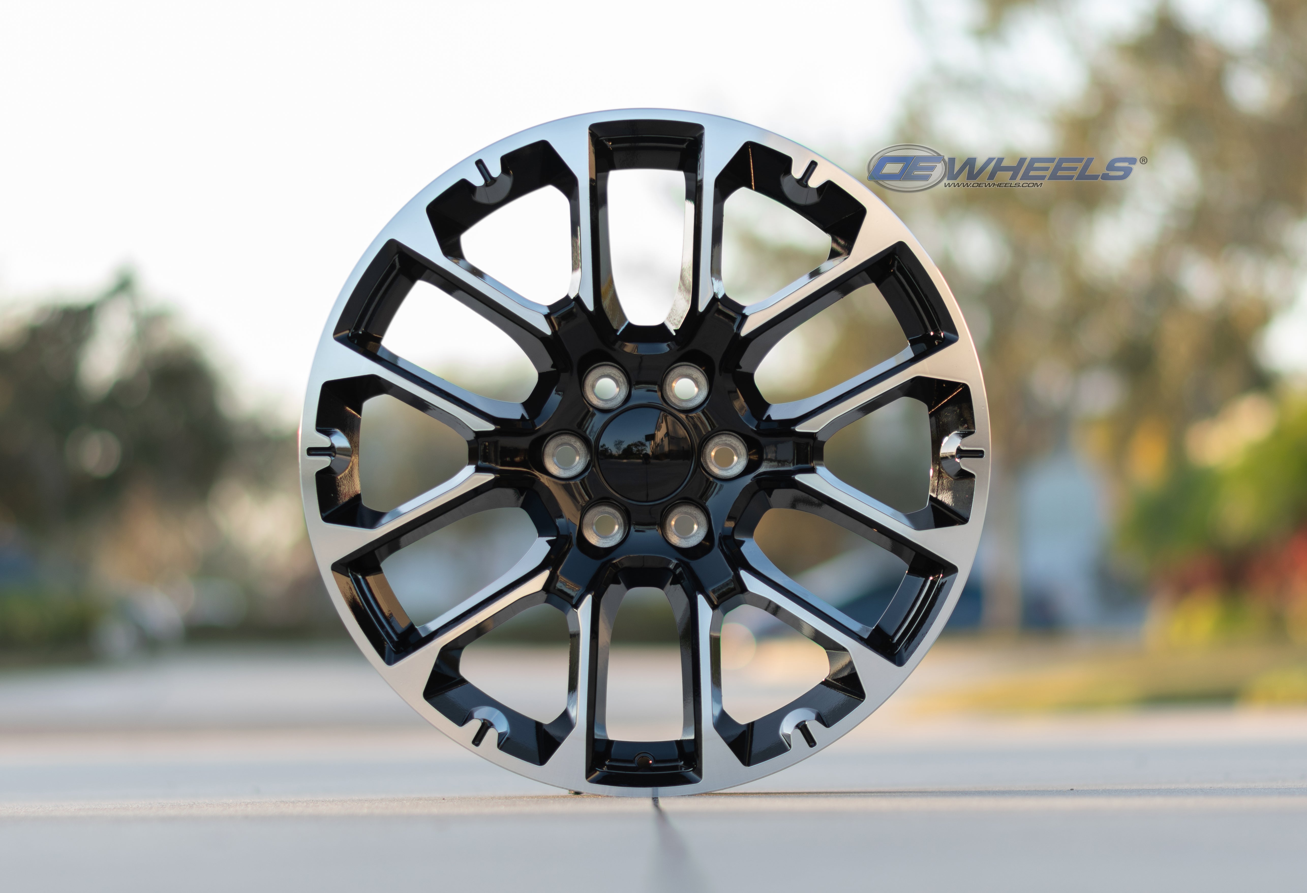 OE Wheels CV67-22090-6550-28MB 22" Replica fits Chevrolet Suburban 1500 Black