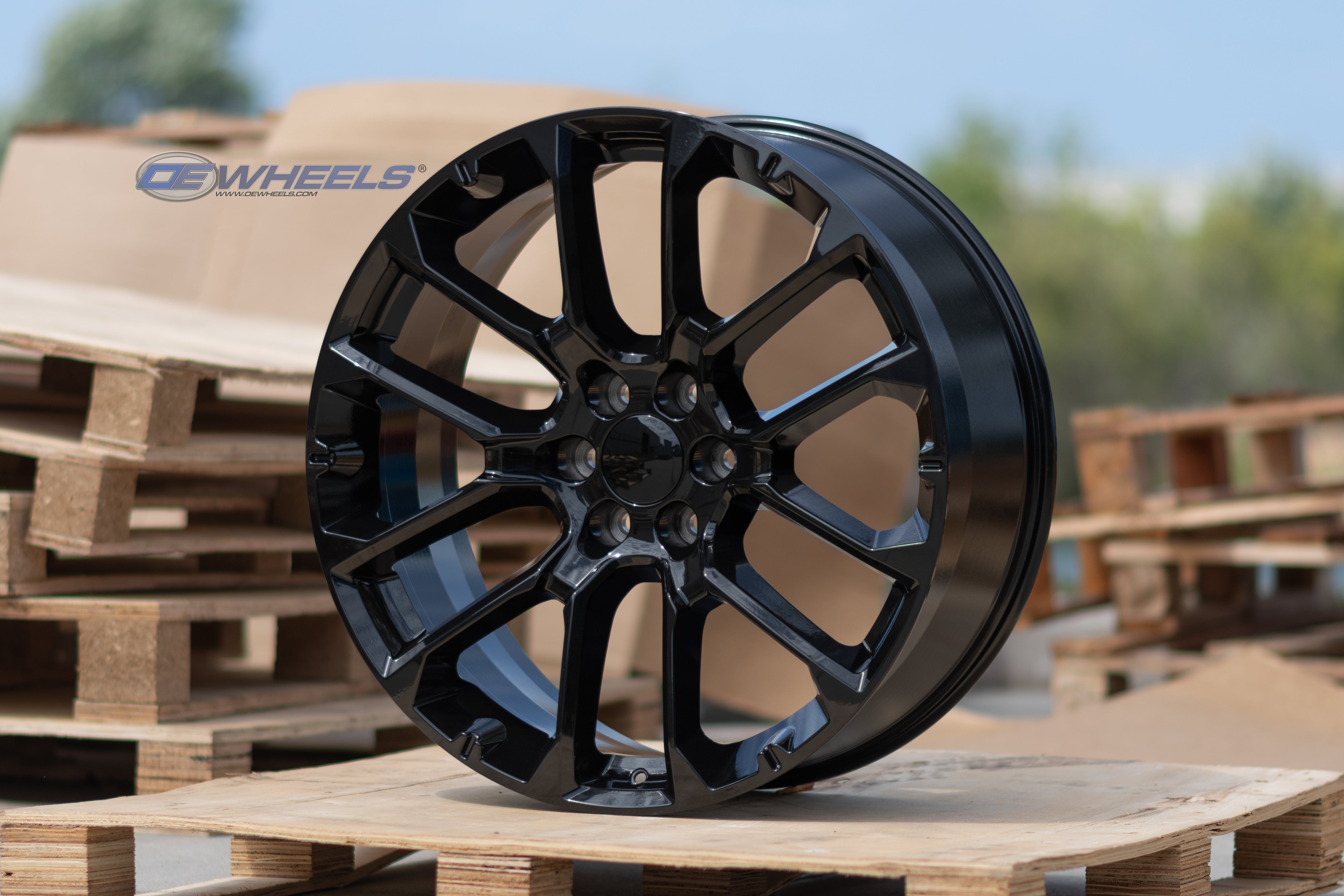 OE Wheels CV67-22090-6550-28B 22" Replica fits Chevrolet Suburban 1500 Black