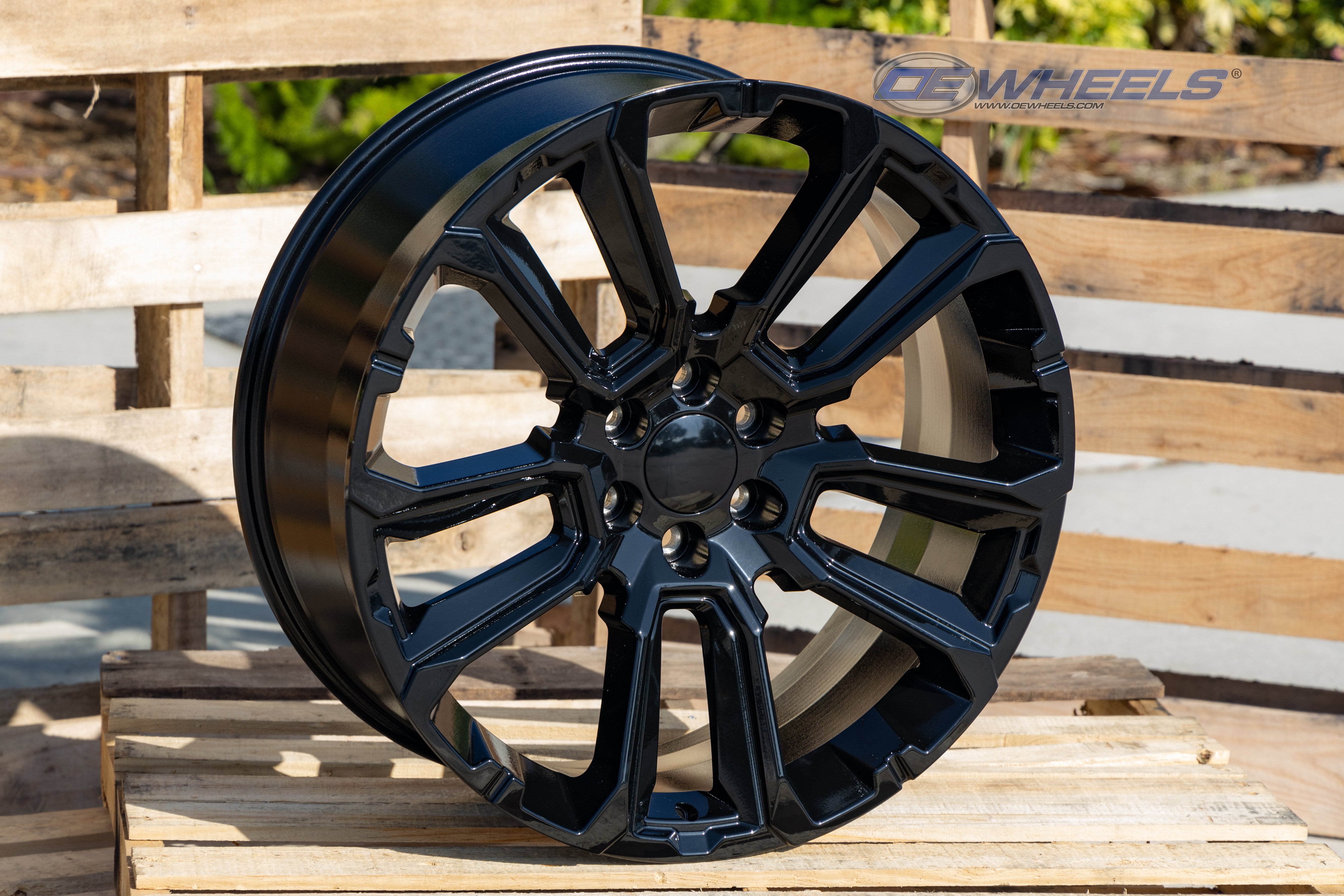 OE Wheels CV68-22090-6550-28B 22" Replica fits Chevrolet Suburban 1500 Black