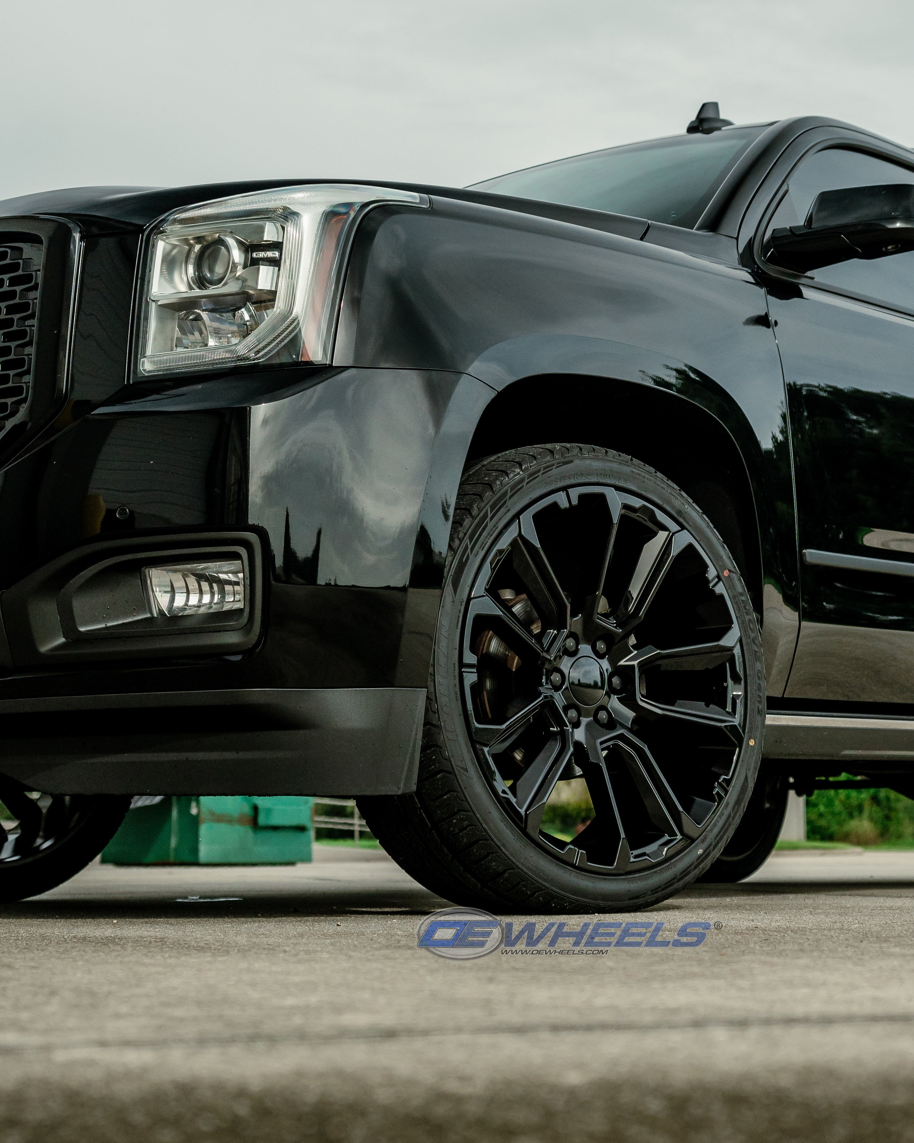OE Wheels CV68-22090-6550-28B 22" Replica fits Chevrolet Suburban 1500 Black