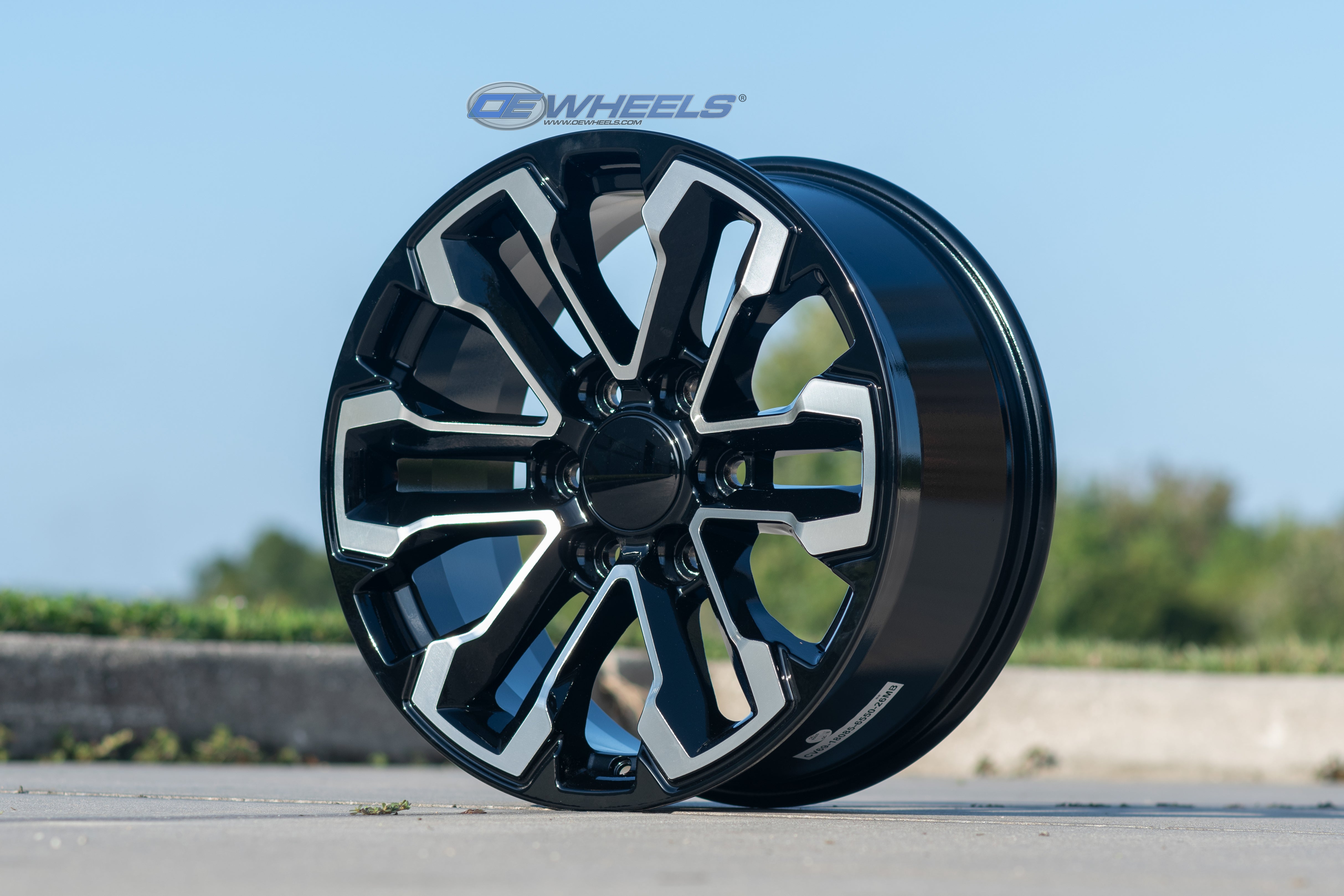 OE Wheels CV69-18085-6550-26MB 18" Replica fits Chevrolet Silverado Gloss Black