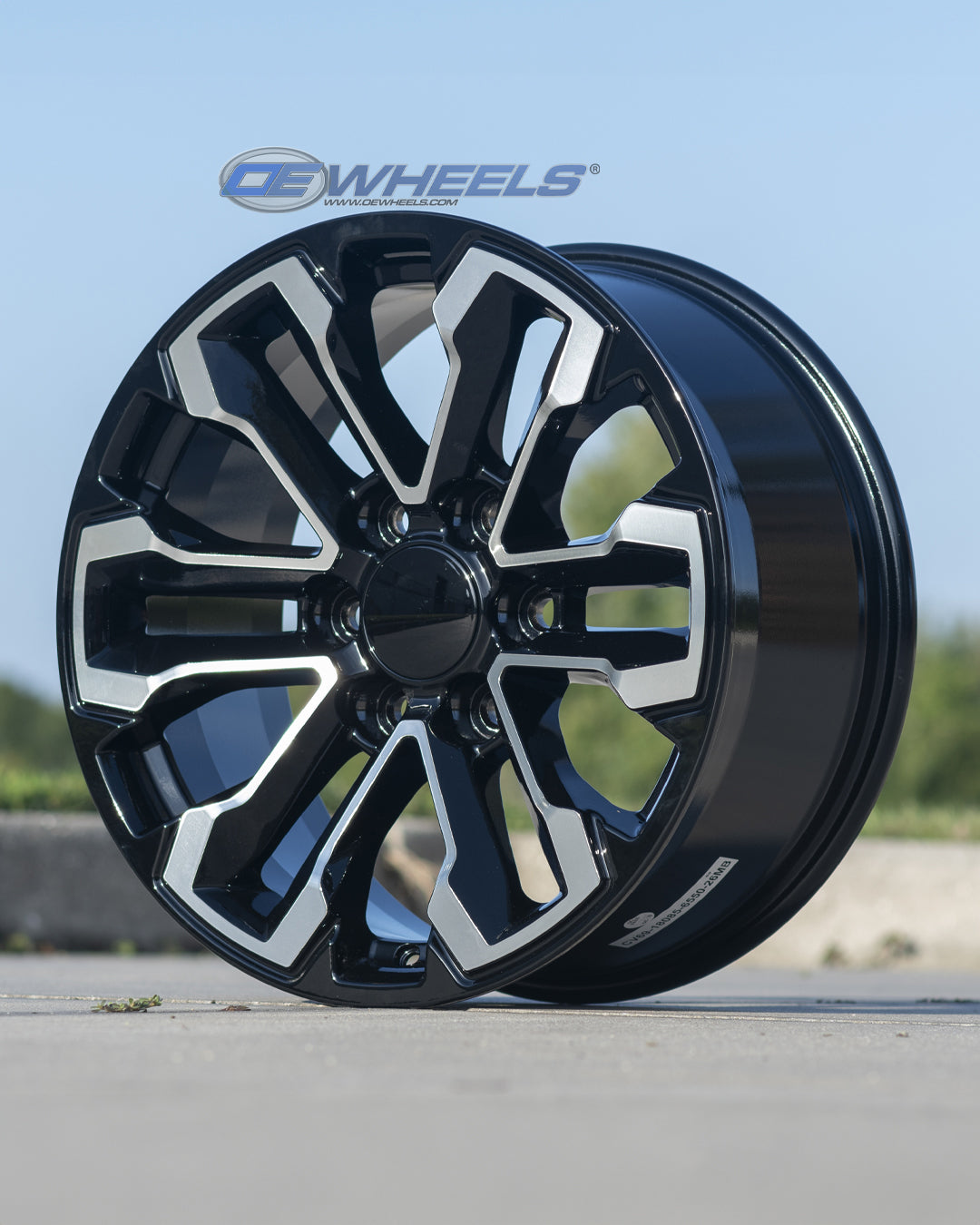 OE Wheels CV69-18085-6550-26MB 18" Replica fits Chevrolet Silverado Gloss Black