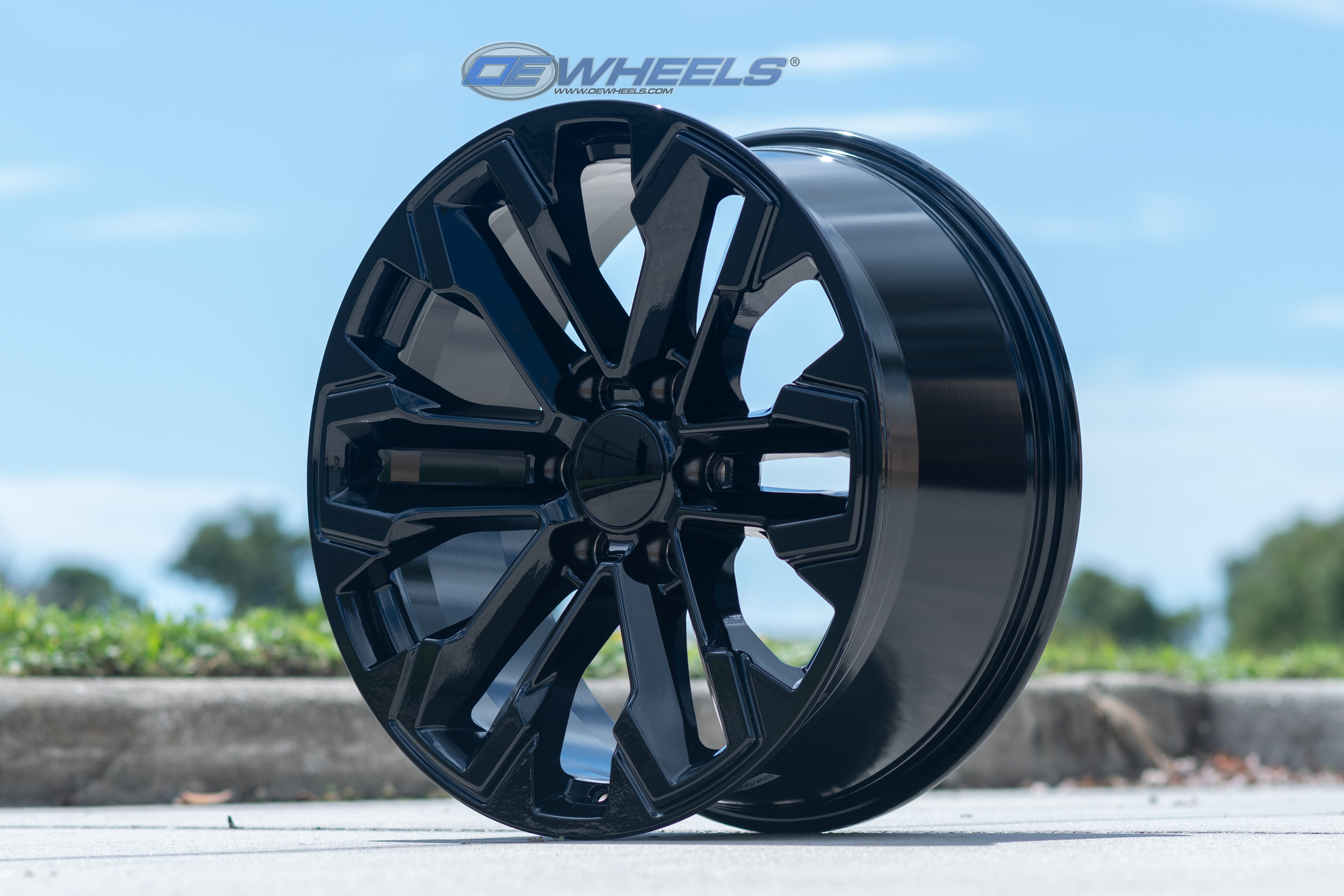 OE Wheels CV69-20090-6550-26B 20" Replica fits Chevrolet Silverado Gloss Black