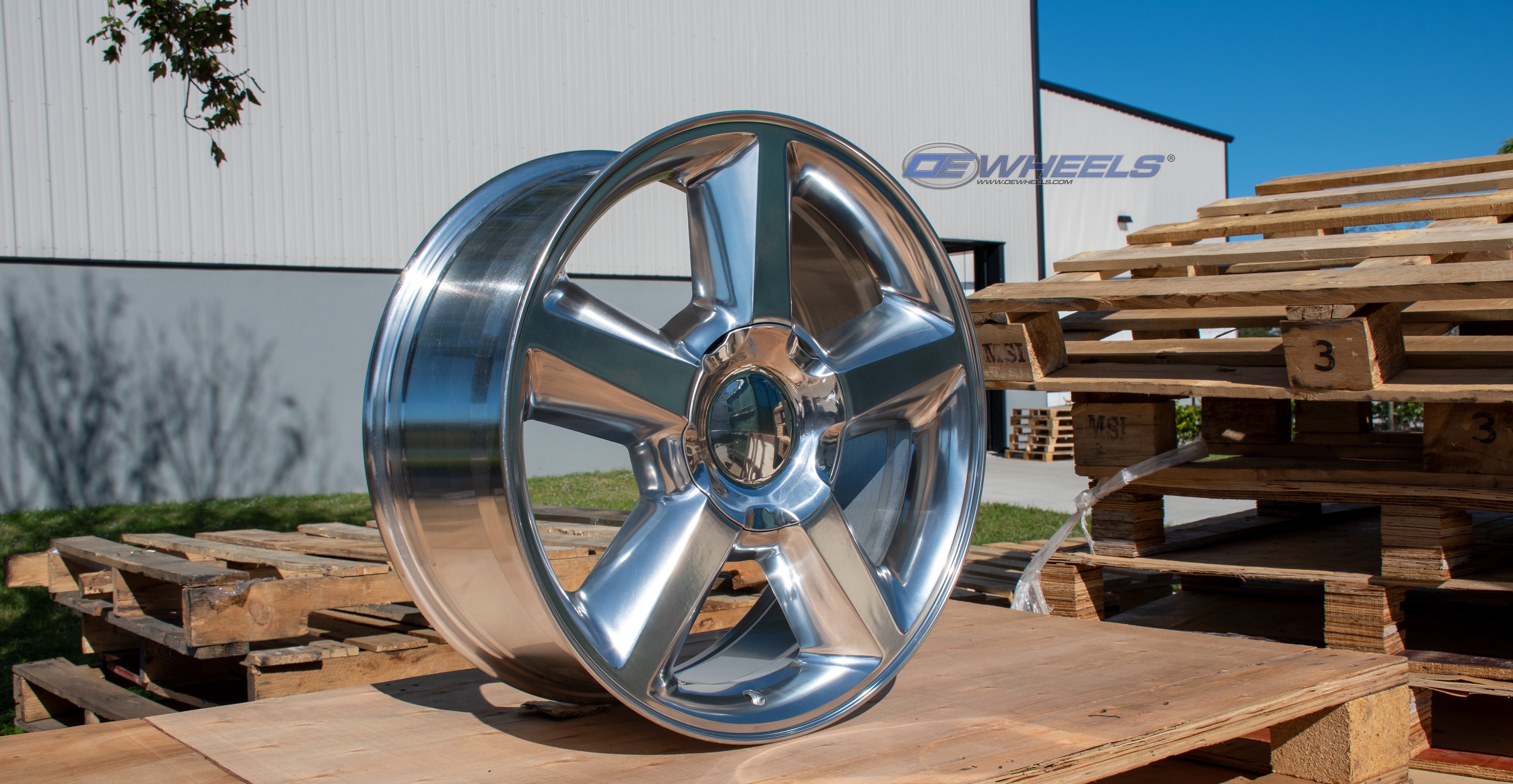OE Wheels CV83-20085-6550-31P 20" Replica fits Chevrolet Tahoe 20x8.5 Polished