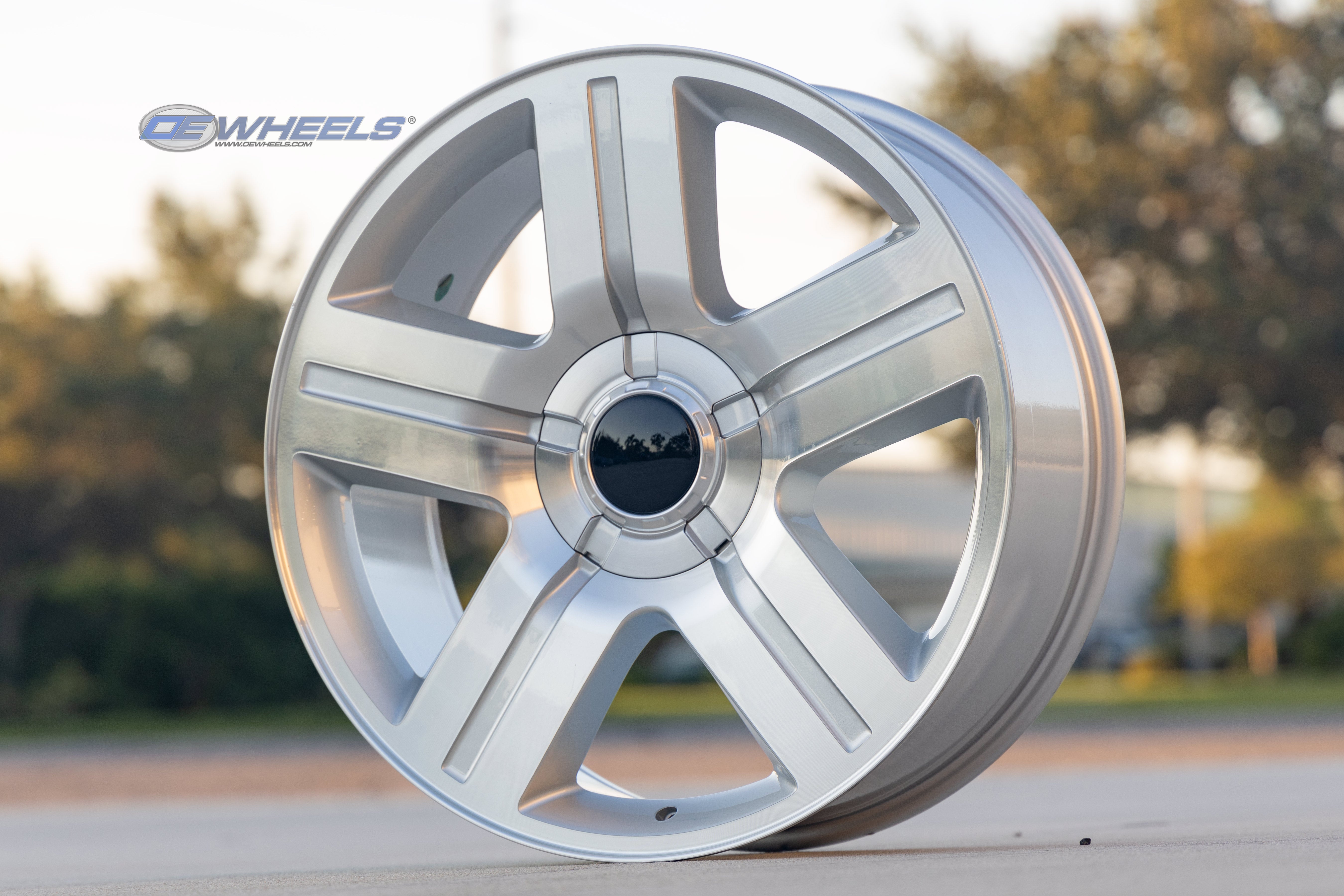 OE Wheels CV84-22090-6550-31MS 22" Replica fits Chevrolet Silverado Machined