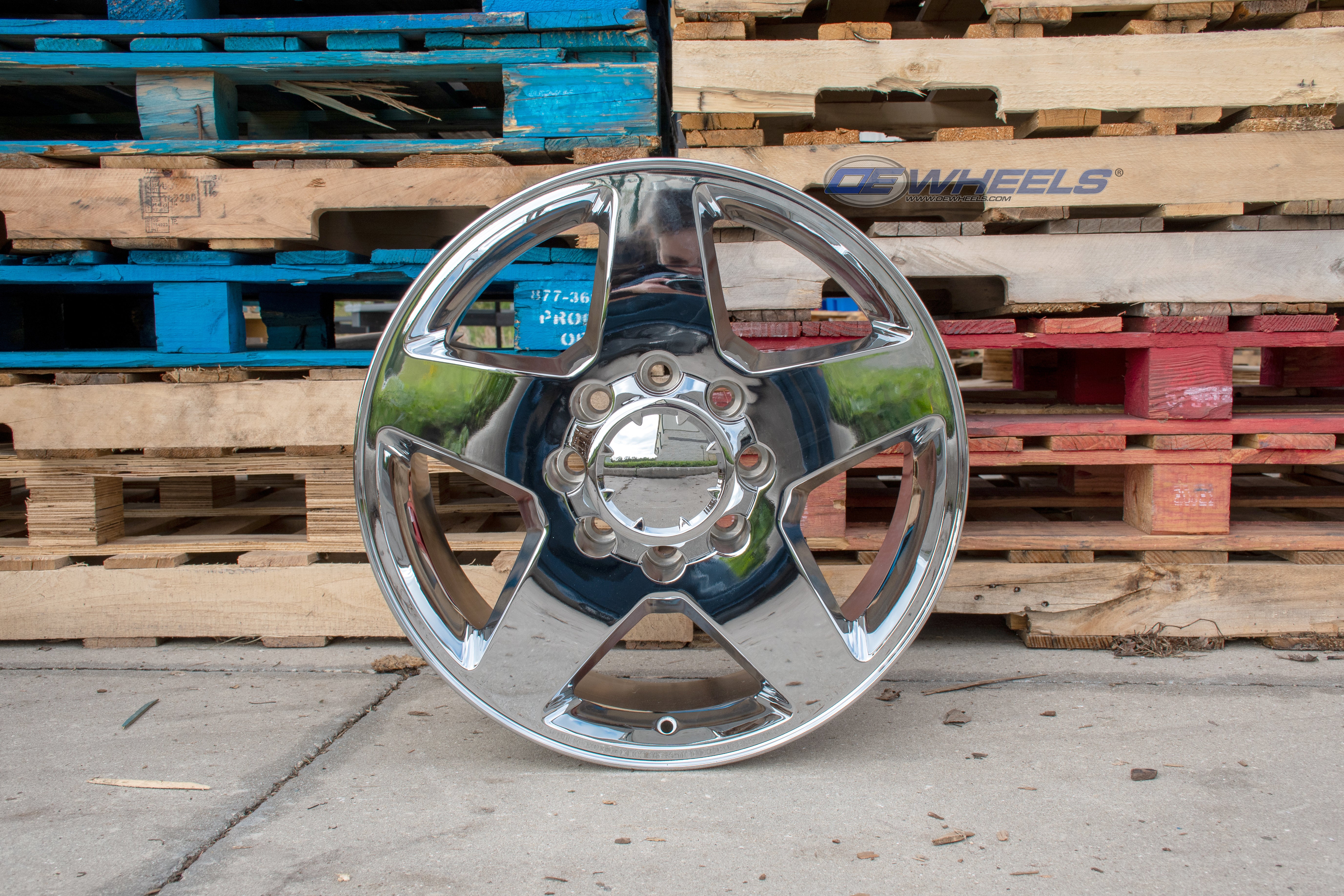 OE Wheels CV91B-20085-8180-44C 20" Replica CV91B fits 8 Lug Chevrolet Chrome