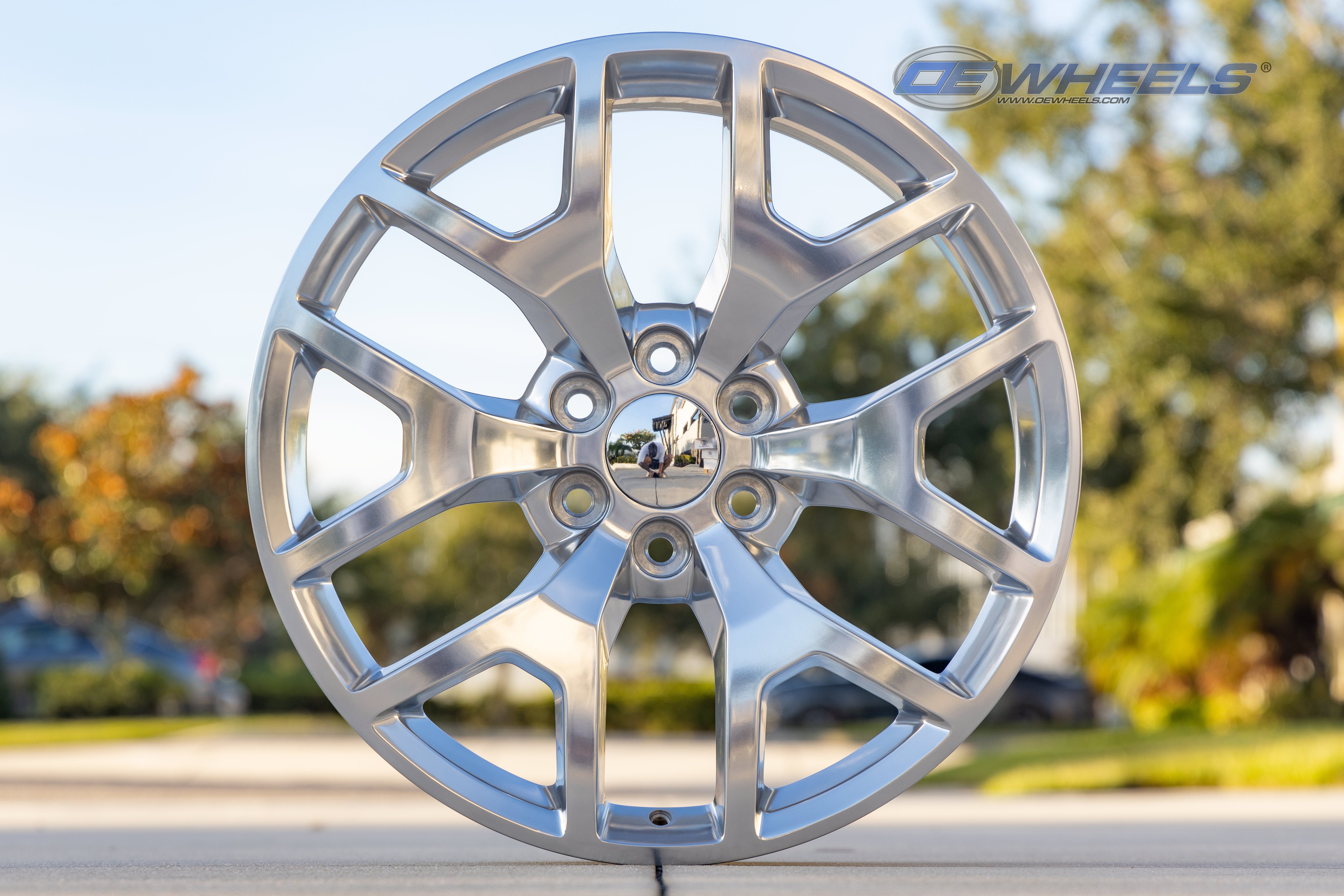 OE Wheels CV92-20090-6550-27P 20" Replica CV92 fits GMC Sierra 20x9 Polished