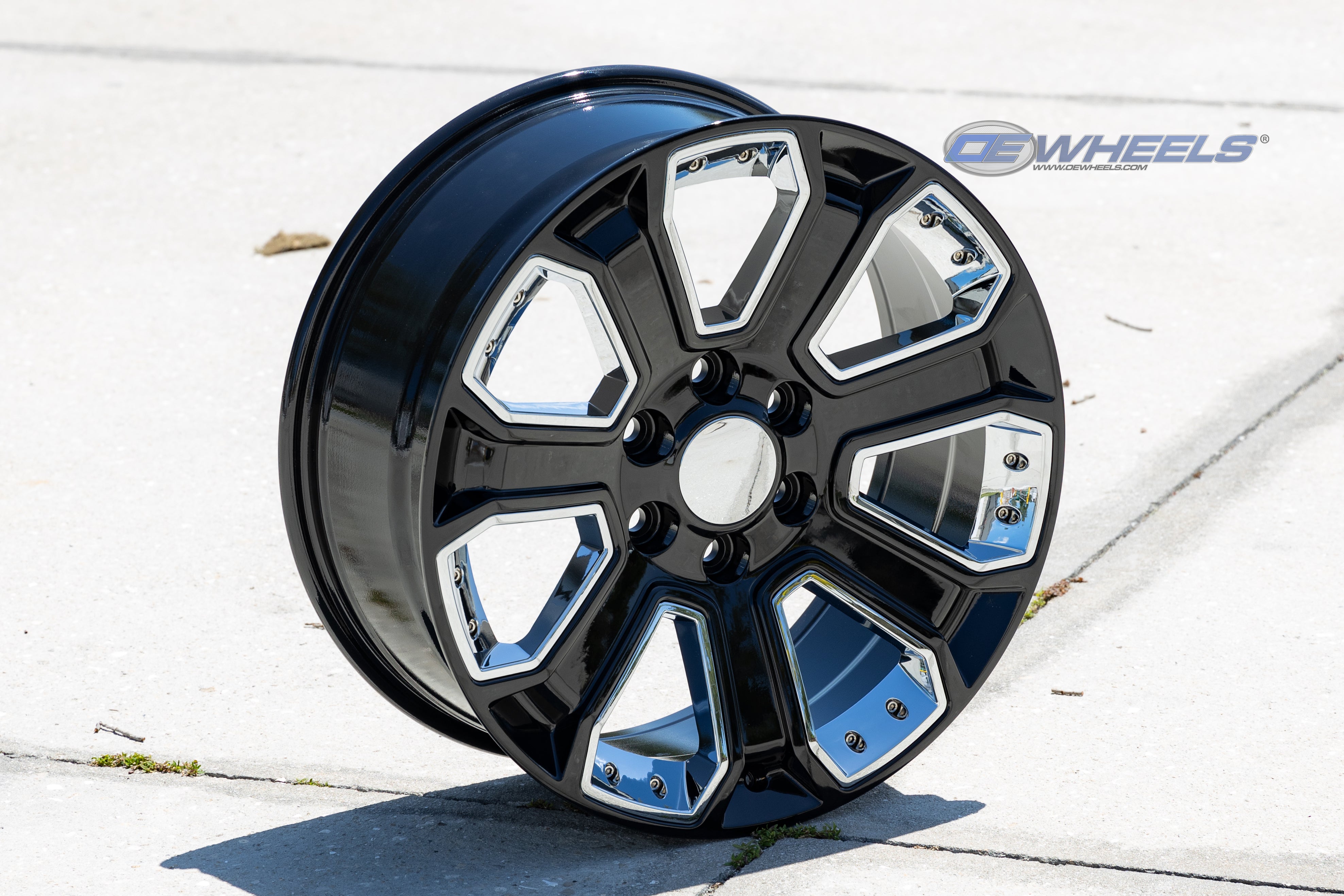 OE Wheels CV93B-22090-6550-24B-ic 22" Replica fits Chevy Silverado Black