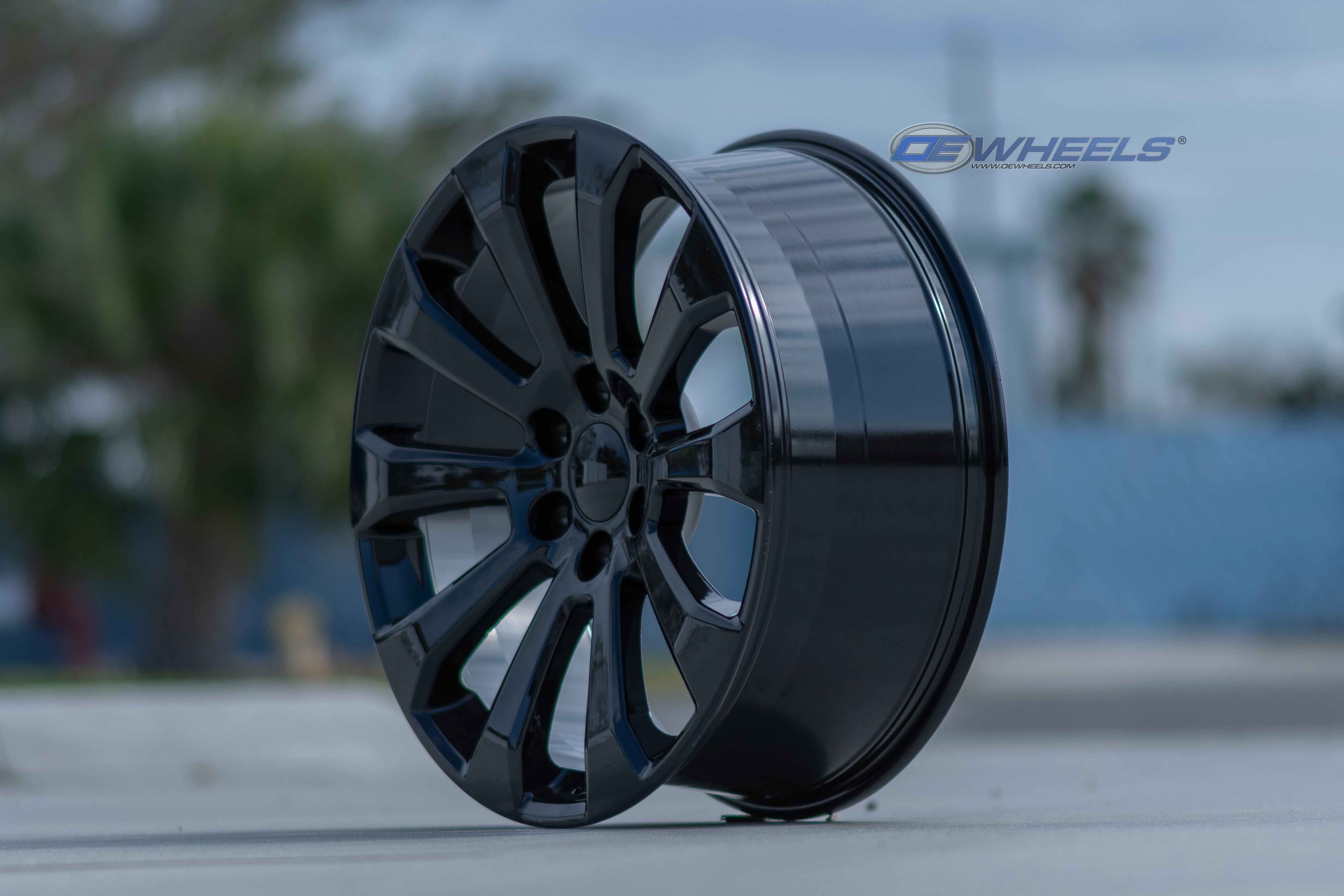 OE Wheels CV95-22090-6550-28B 22" Replica fits Chevrolet Silverado 22x9 Black