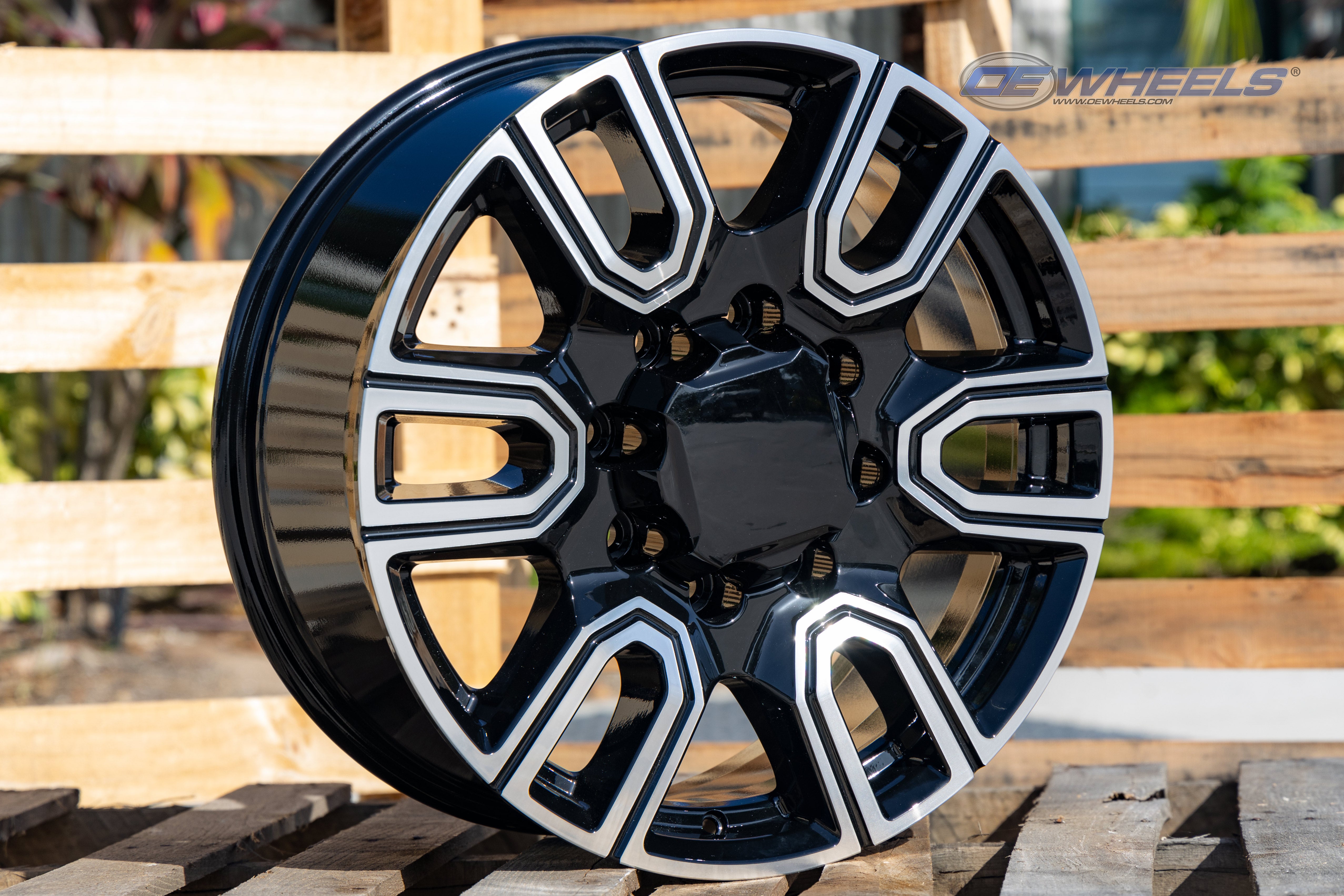 OE Wheels CV96B-20085-8180-47MB 20" Replica fits GMC Sierra 2500/3500 Black