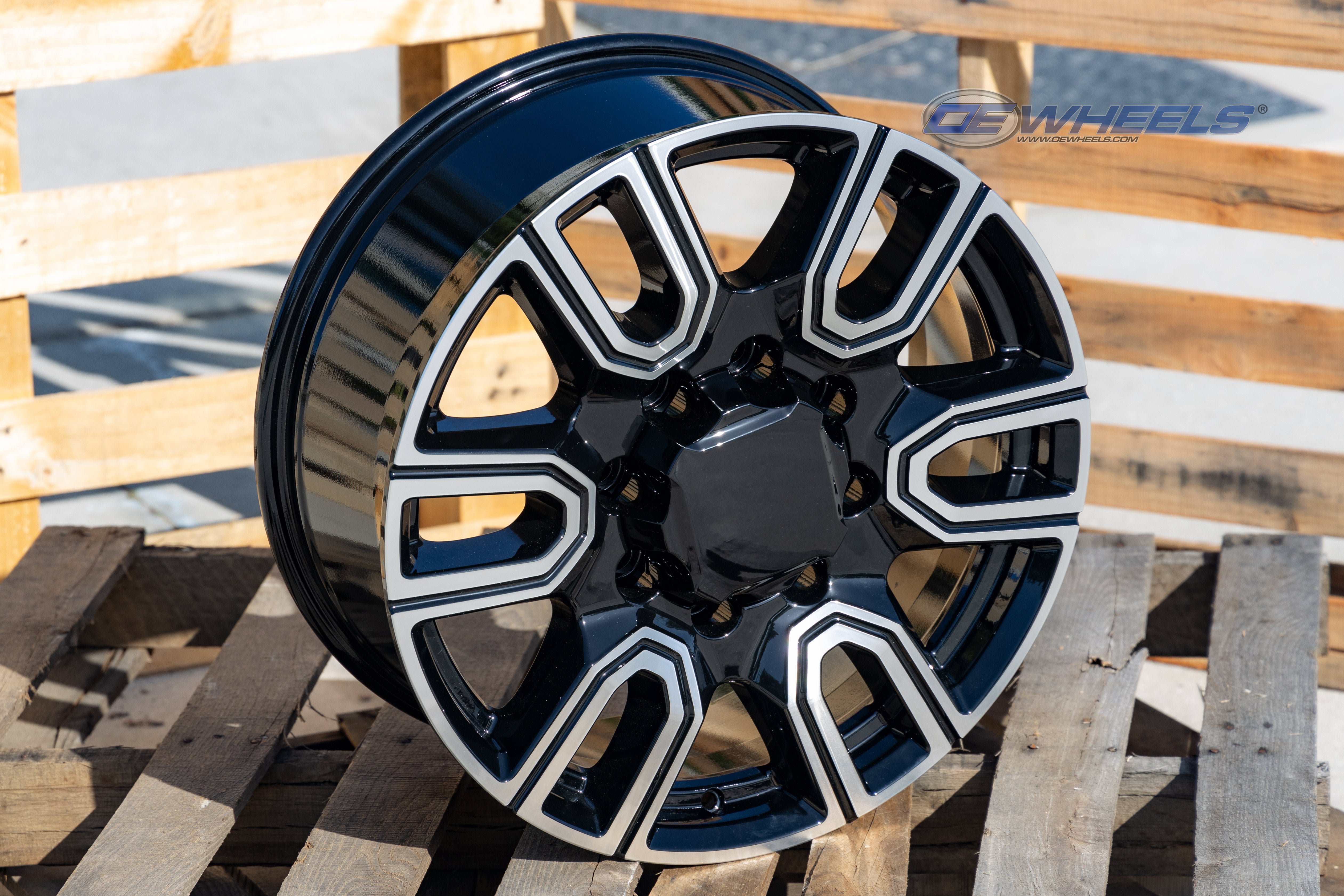 OE Wheels CV96B-20085-8180-47MB 20" Replica fits GMC Sierra 2500/3500 Black
