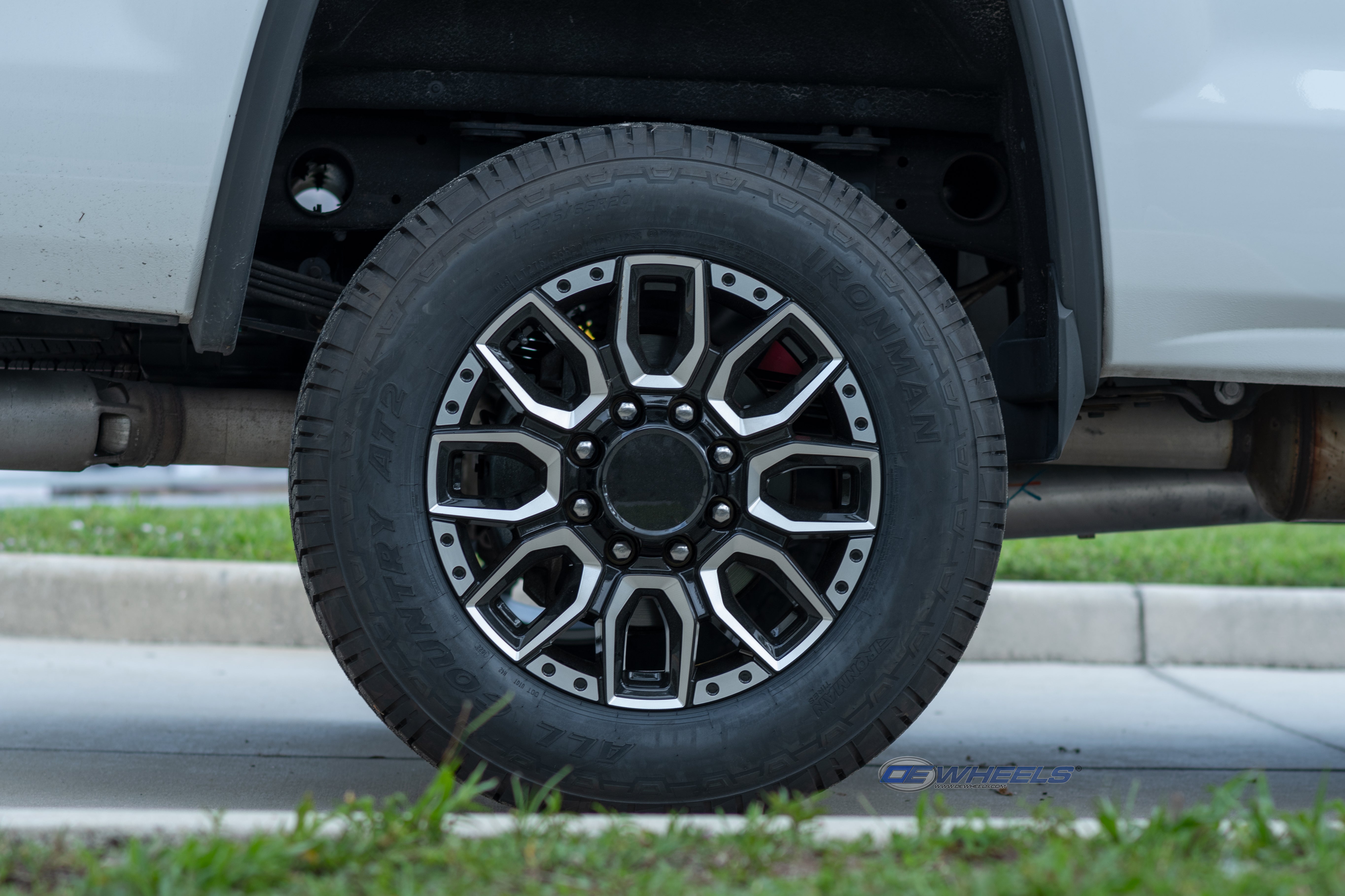 OE Wheels CV97B-20085-8180-47BM 20" Replica fits GMC Sierra 2500/3500 Black