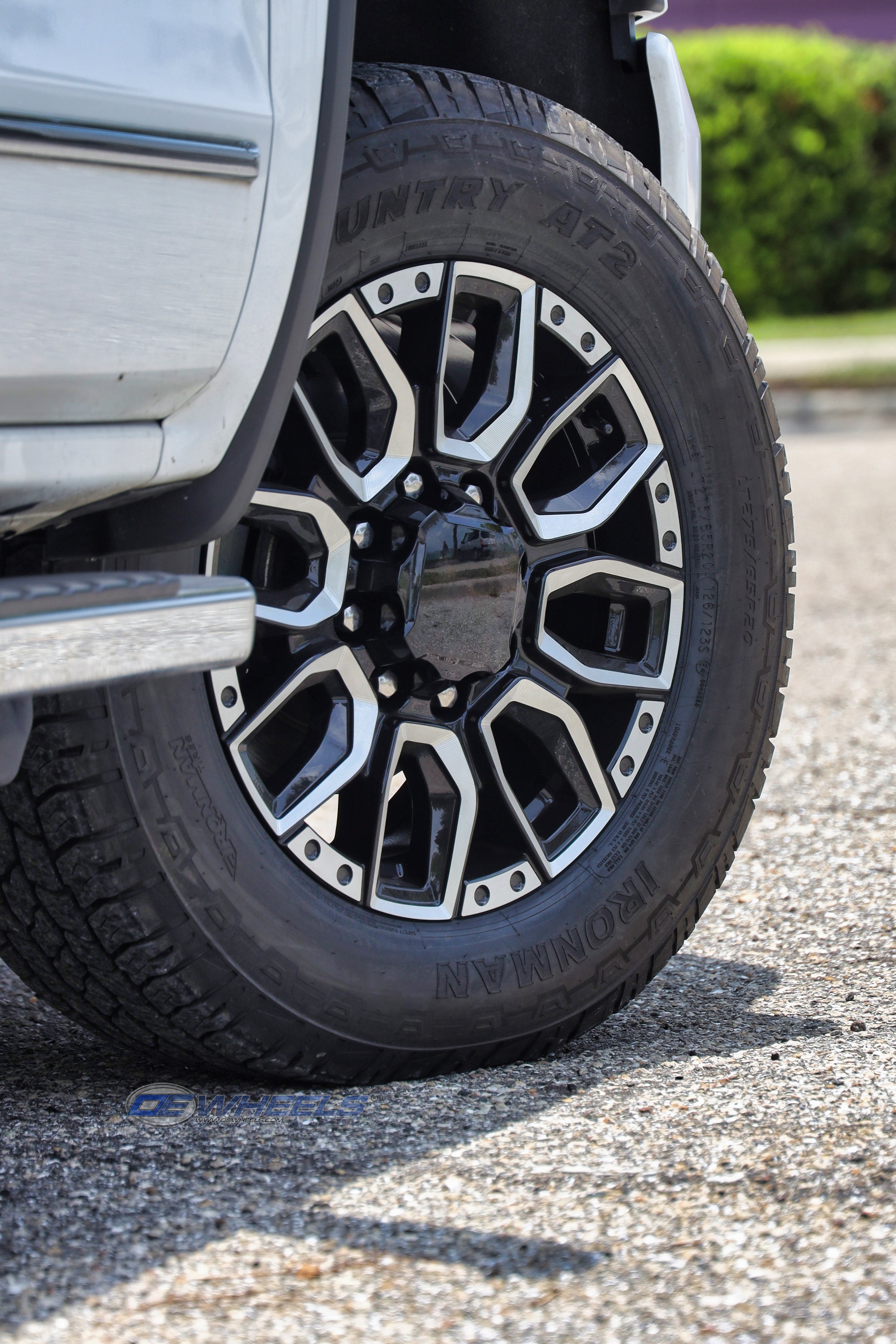 OE Wheels CV97A-20085-8650-12BM 20" Replica fits GMC Sierra 2500/3500 Black