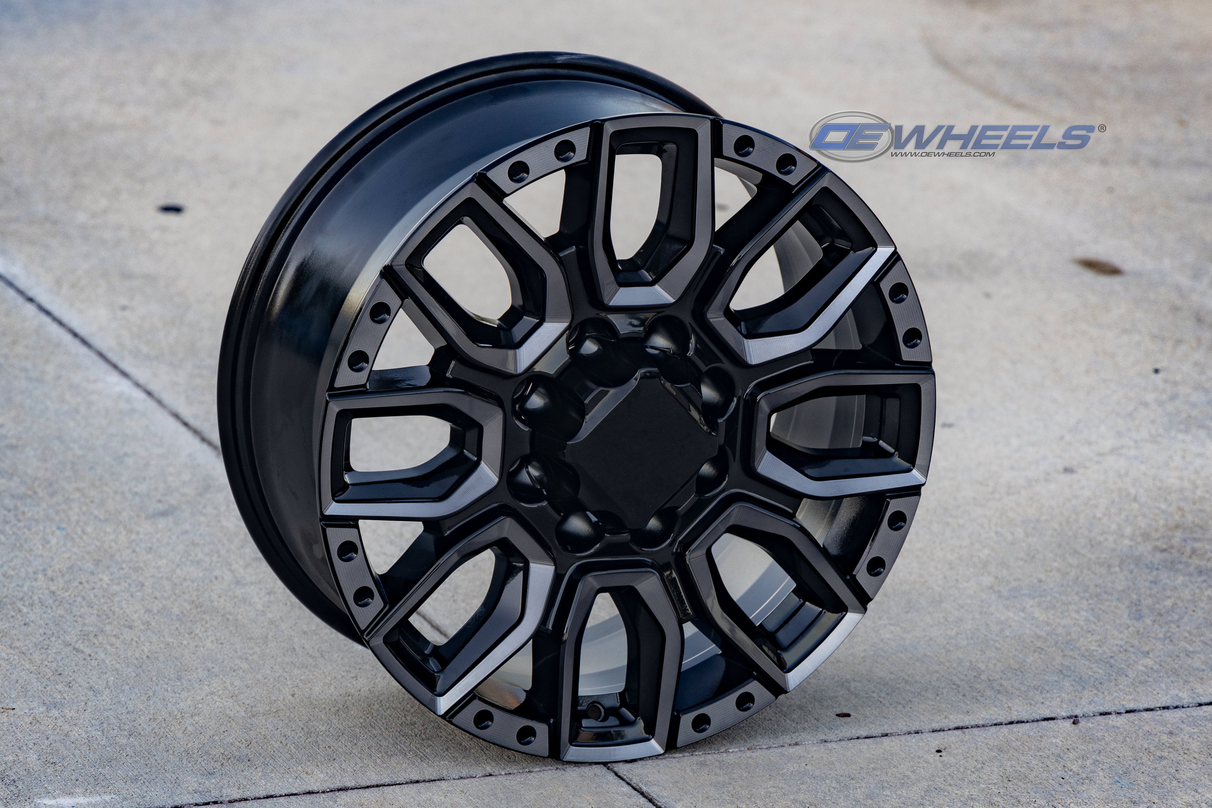 OE Wheels CV97B-20085-8180-47BM 20" Replica fits GMC Sierra 2500/3500 Black