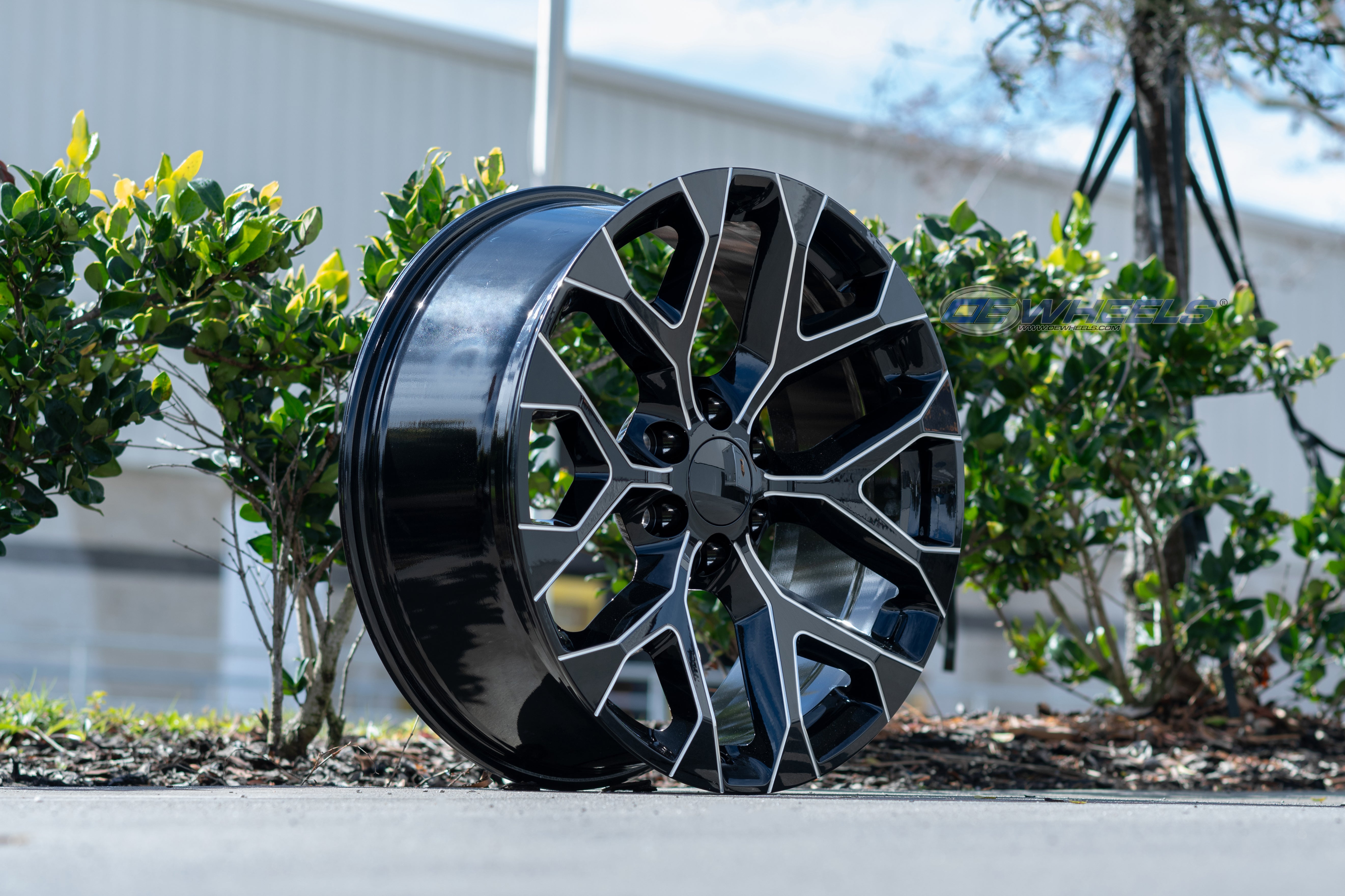 OE Wheels CV98B-22090-6550-24BM 22" Replica fits Chevy Silverado Black