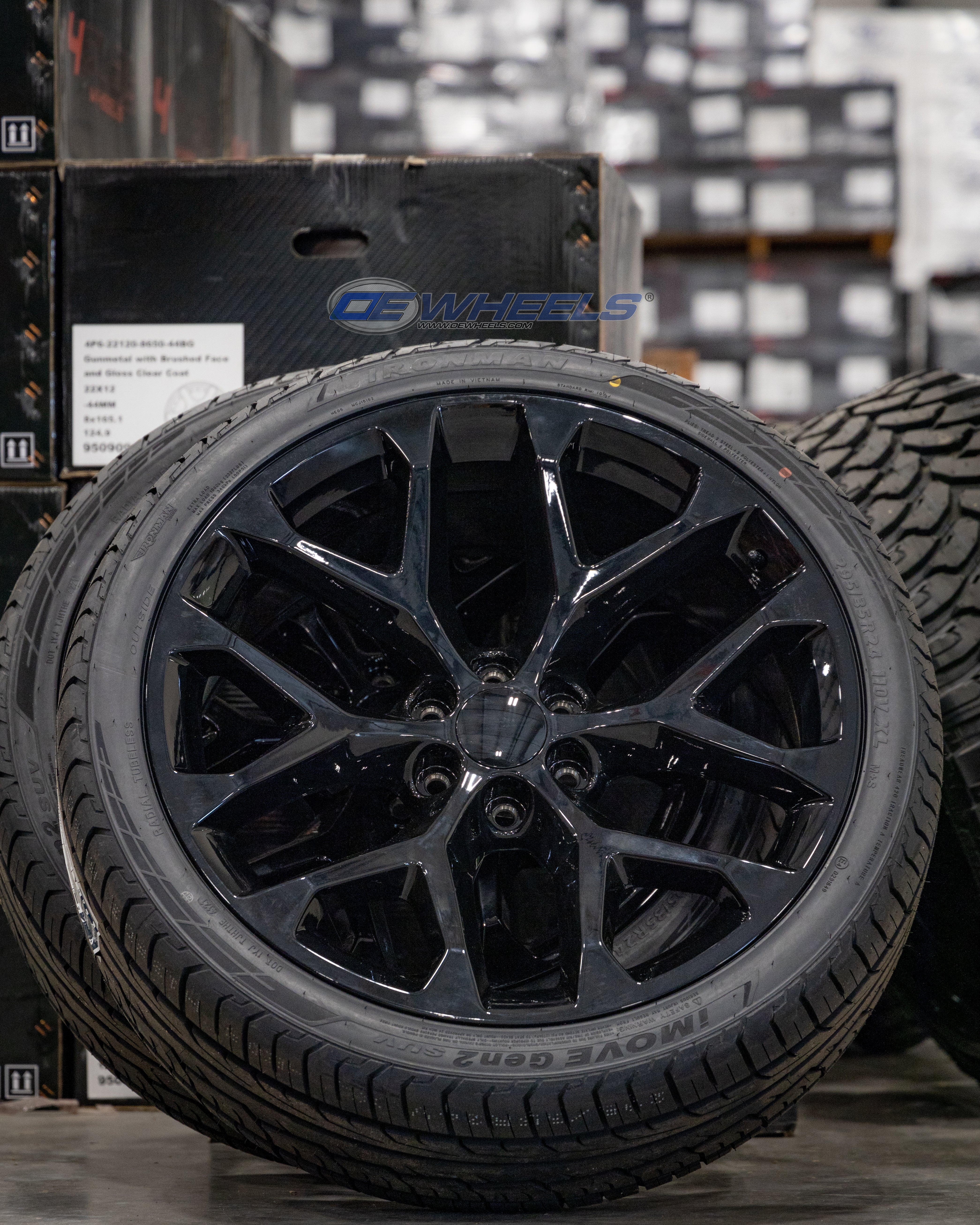 OE Wheels CV98B-24100-6550-24B 24" Replica fits Chevy Silverado Gloss Black