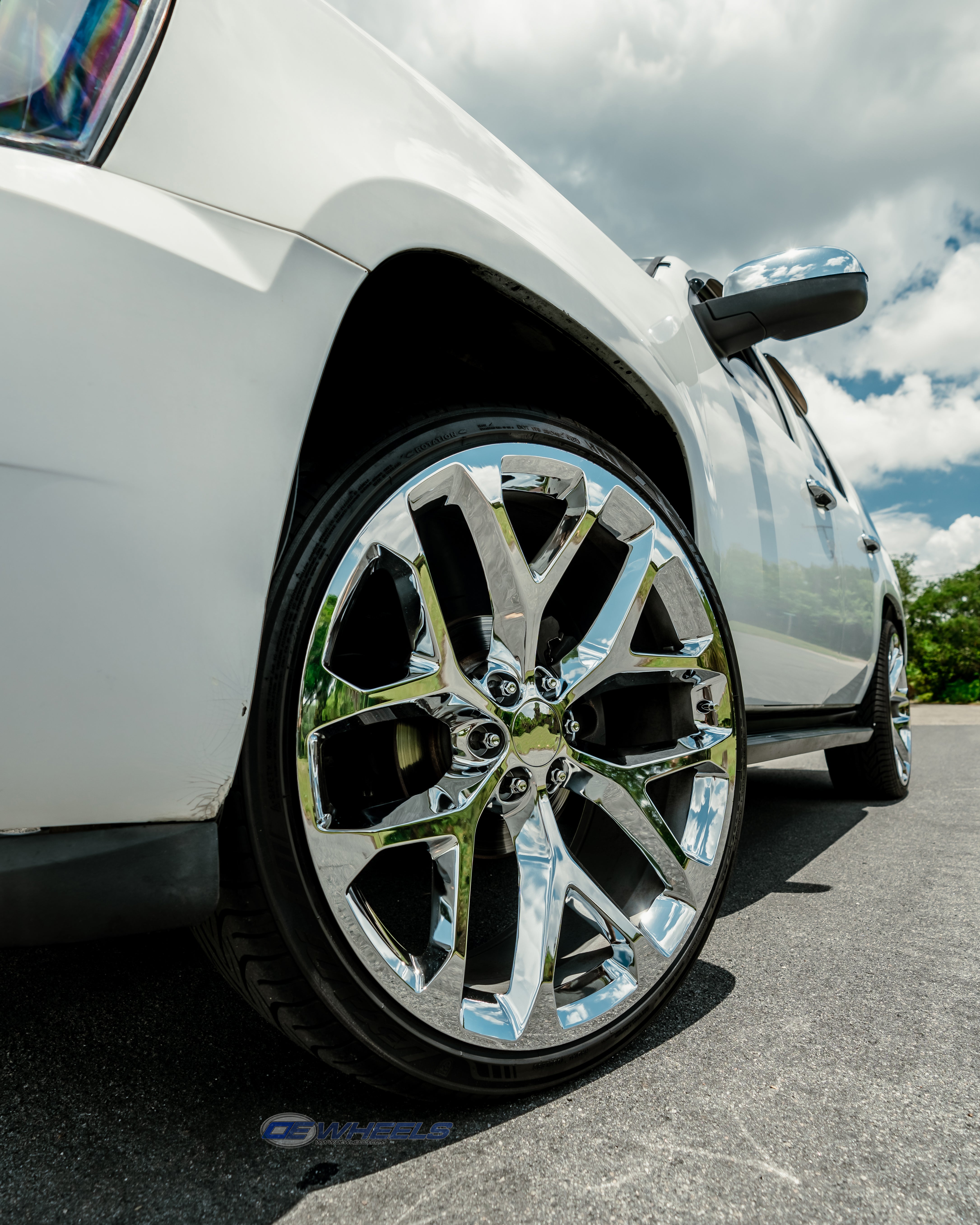OE Wheels CV98B-26100-6550-24C 26" Replica CV98B fits Chevy Silverado Chrome