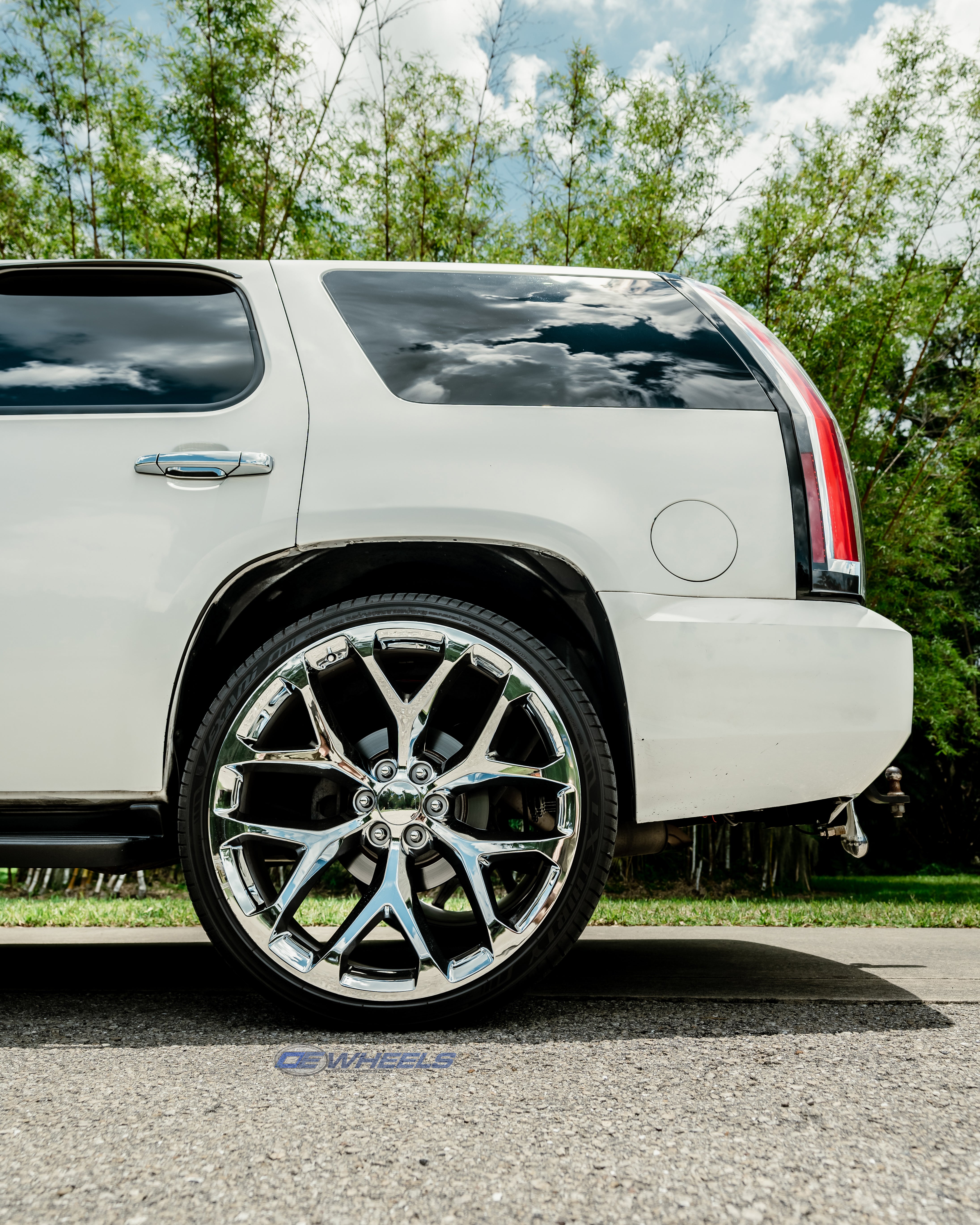 OE Wheels CV98B-26100-6550-24C 26" Replica CV98B fits Chevy Silverado Chrome
