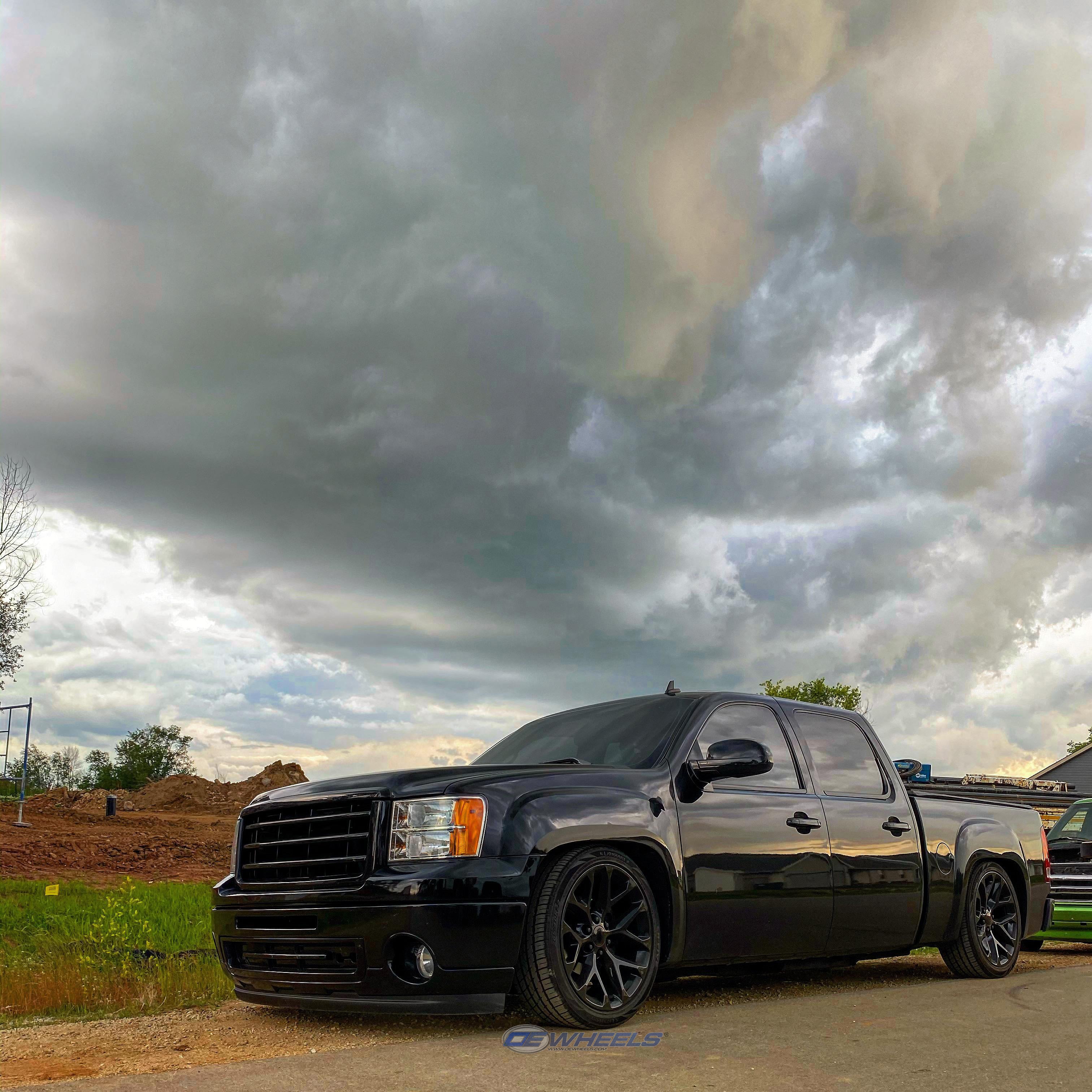 OE Wheels CV98B-22090-6550-24B1 22" Replica fits Chevy Silverado Satin Black