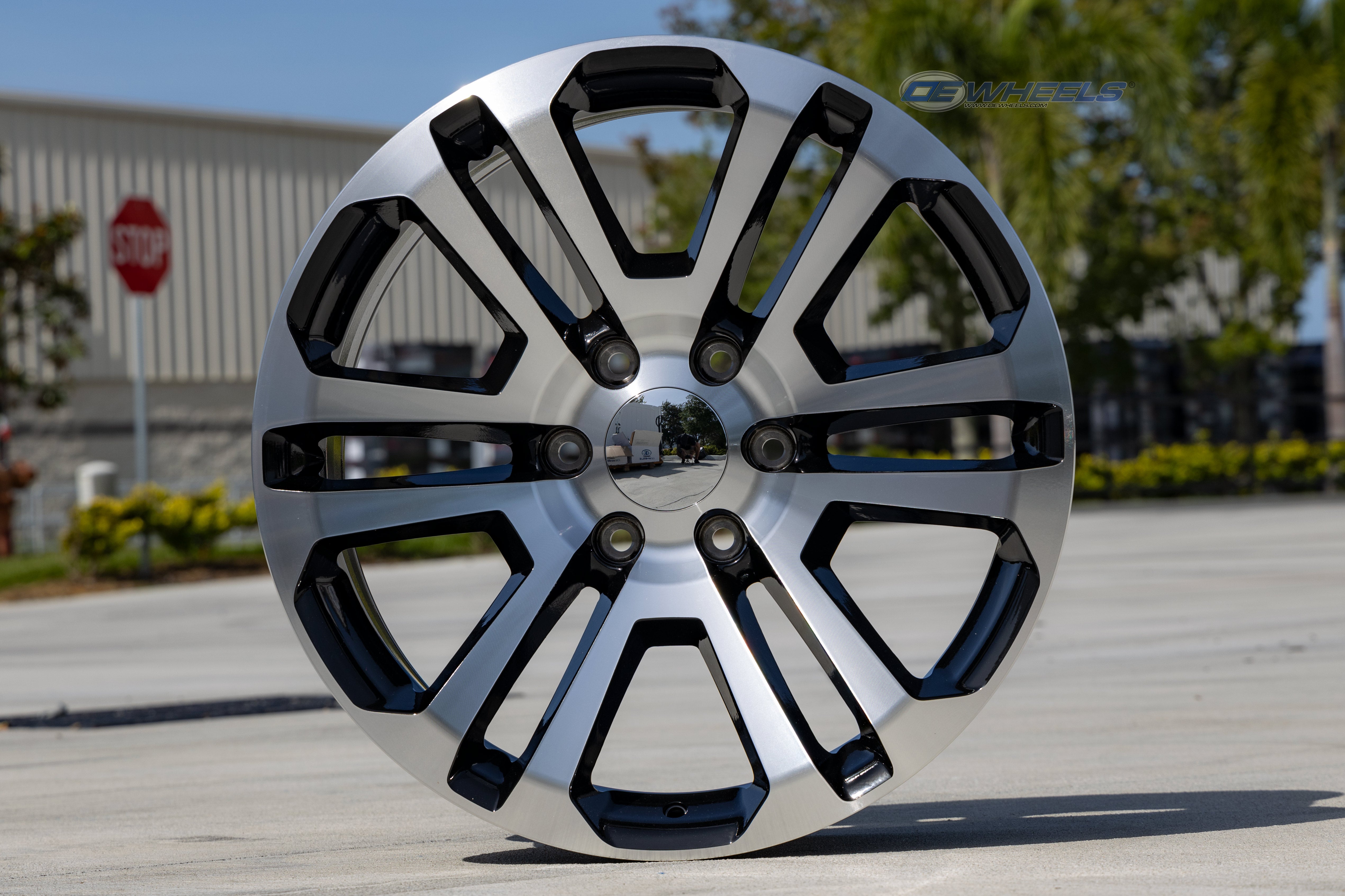 OE Wheels CV99-20090-6550-31MB 20" Replica CV99 fits GMC Sierra 20x9 Machined