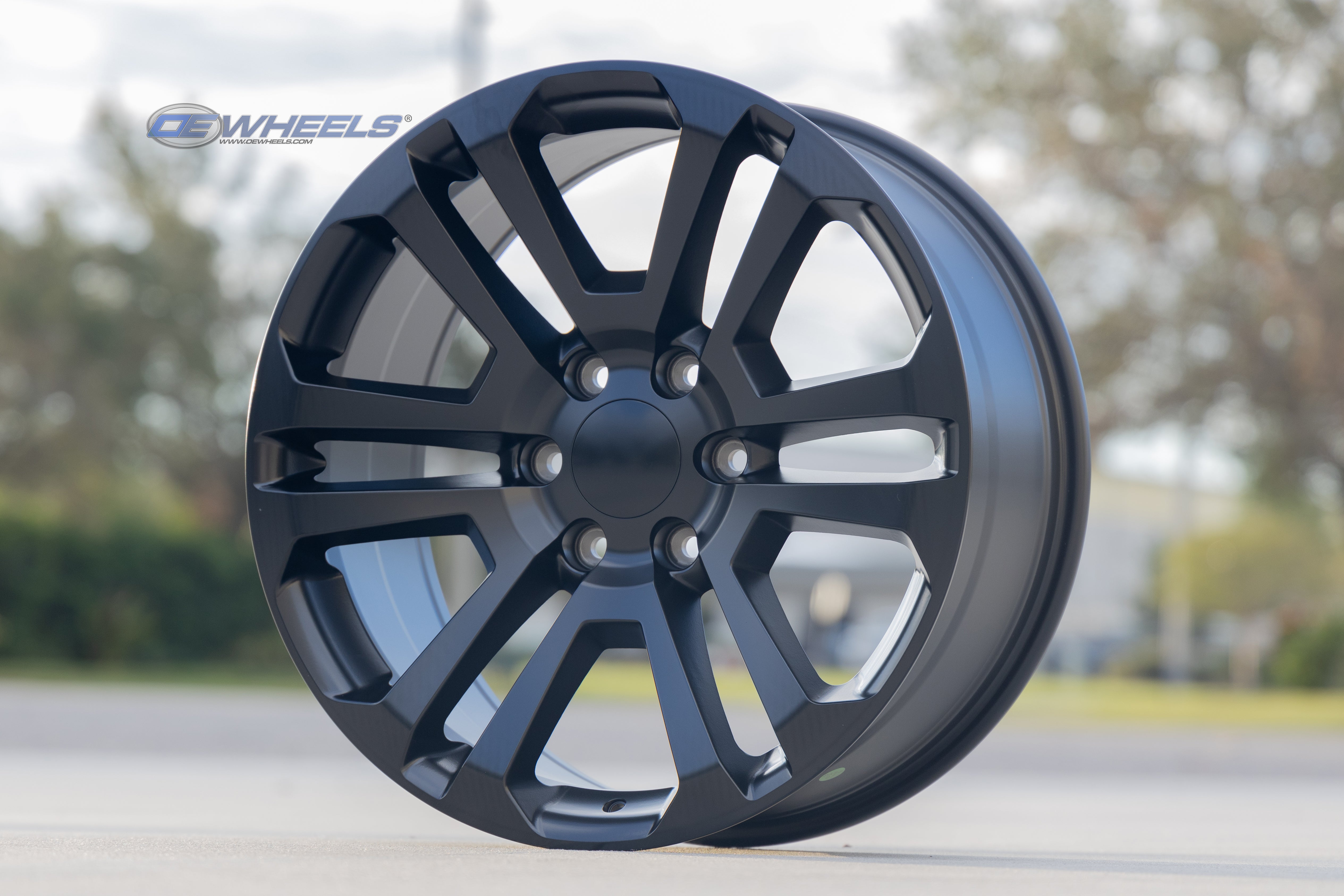 OE Wheels CV99-20090-6550-31B1 20" Replica CV99 fits GMC Sierra 20x9 Satin