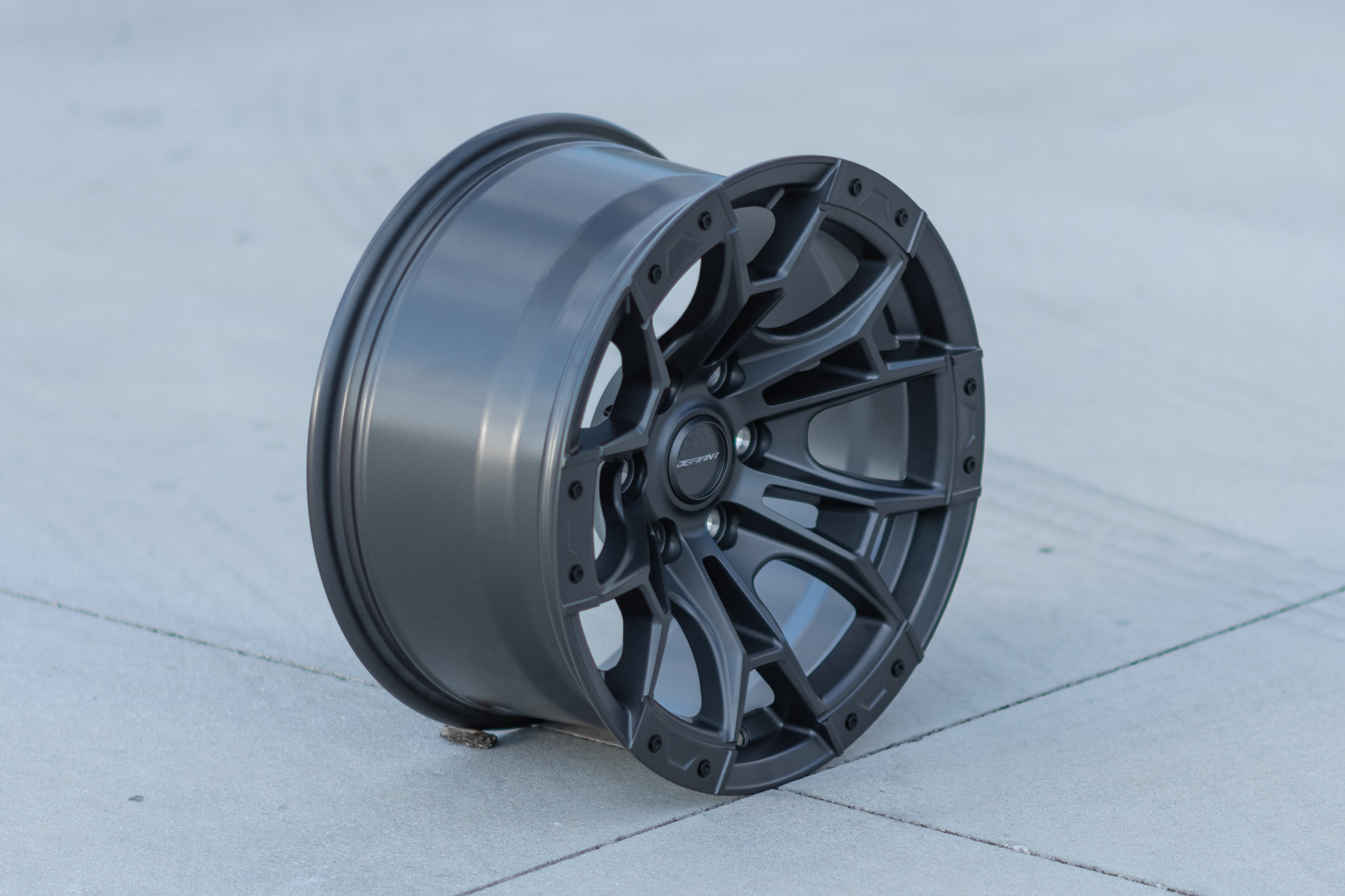 DEFIANT DF04-17090-6135-12G1 17x9 6x135mm +12et in Dark Satin Charcoal