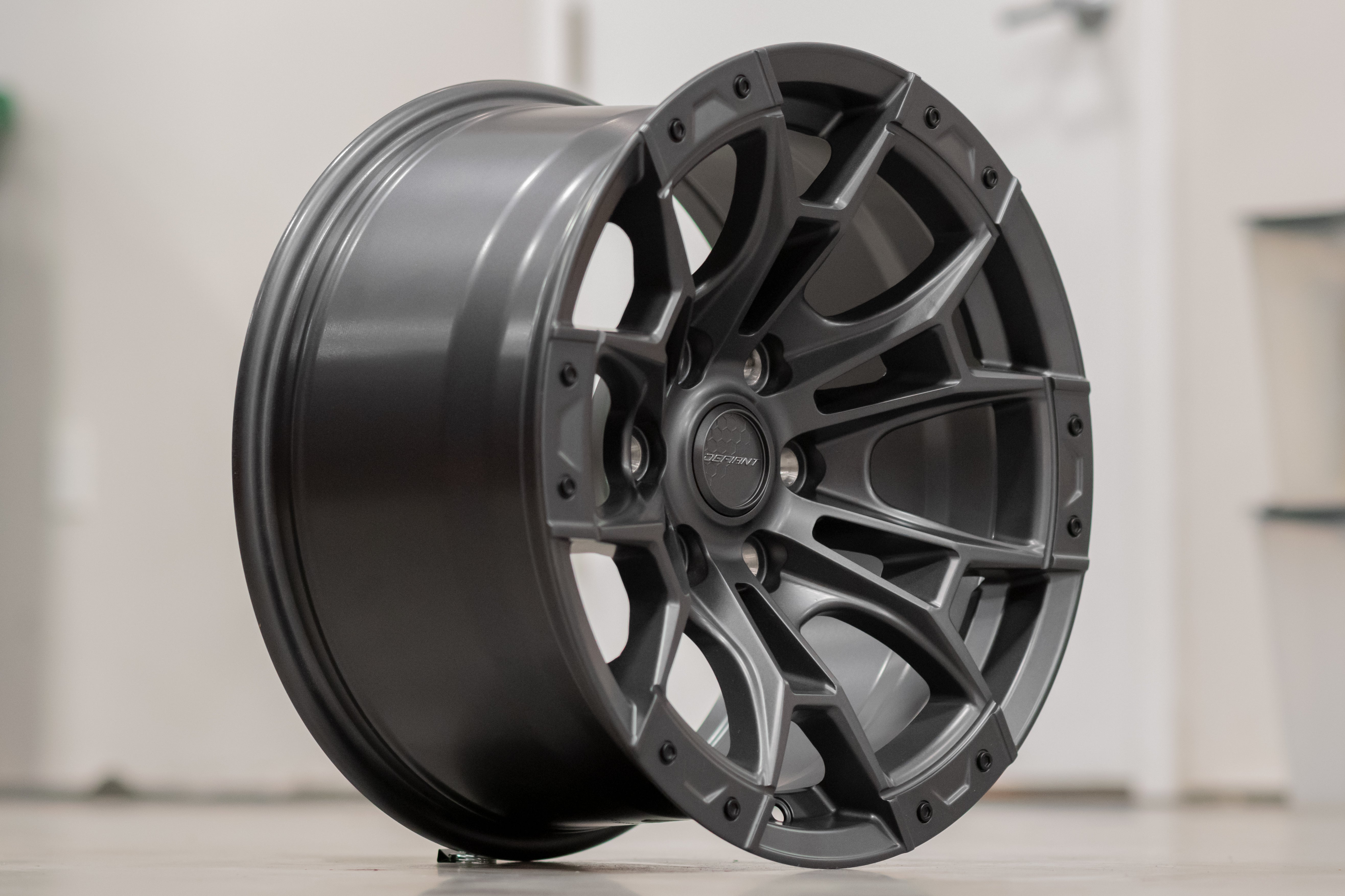 DEFIANT DF04-17090-6135-12G1 17x9 6x135mm +12et in Dark Satin Charcoal