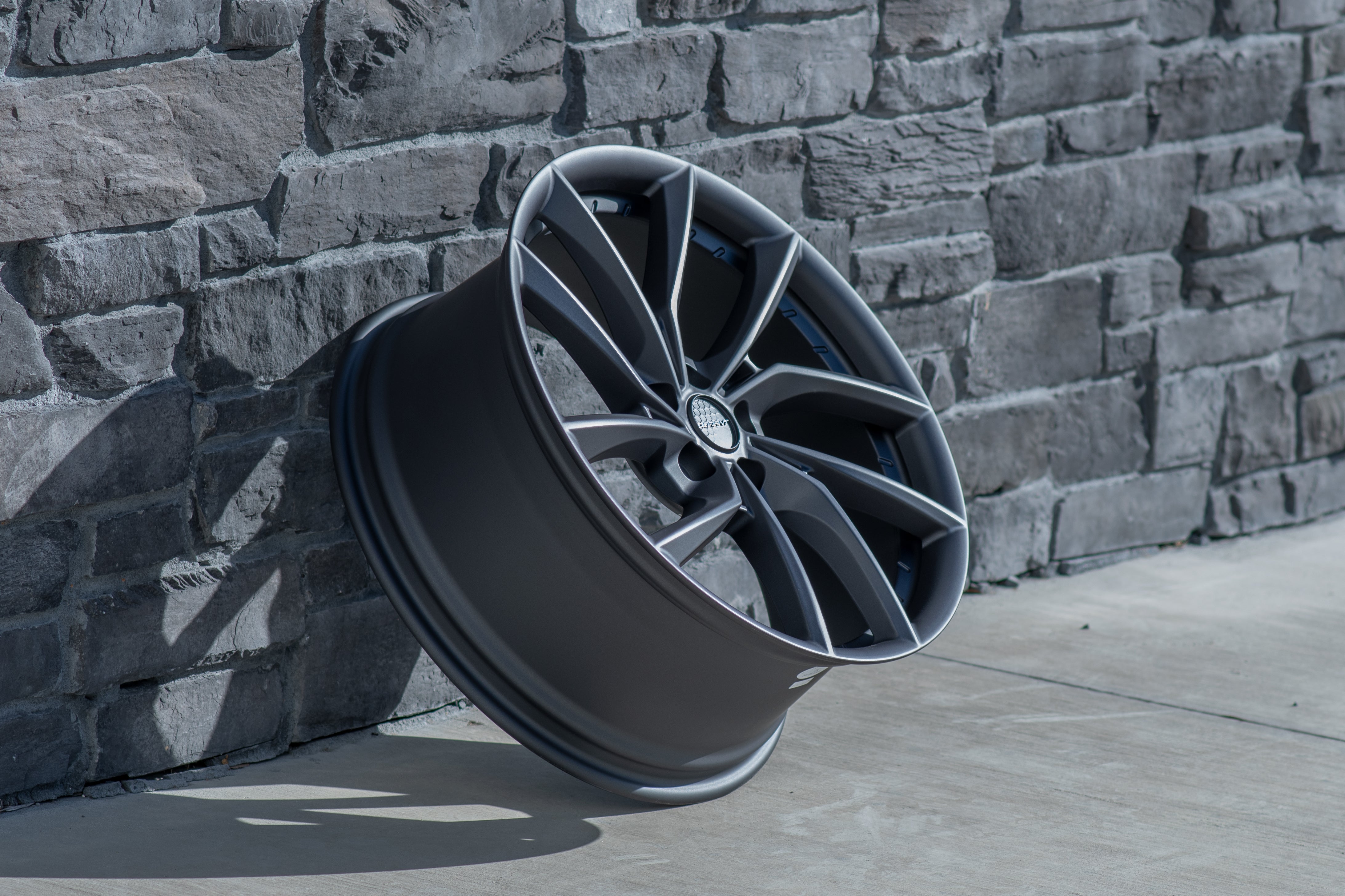 DEFIANT DF06-20090-5450-35G1 20x9 5x4.5" +35et in Dark Satin Charcoal