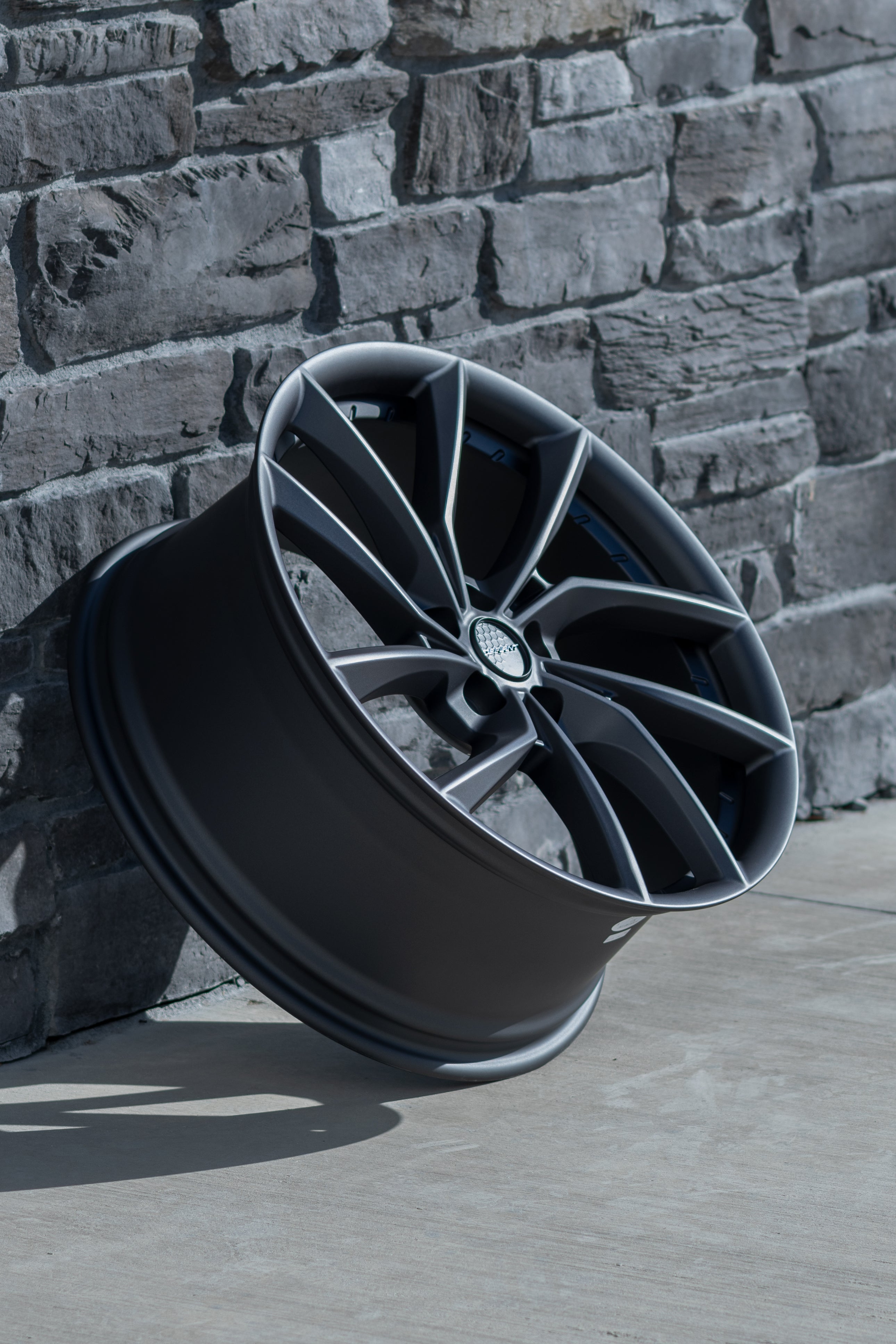 DEFIANT DF06-20090-5450-35G1 20x9 5x4.5" +35et in Dark Satin Charcoal
