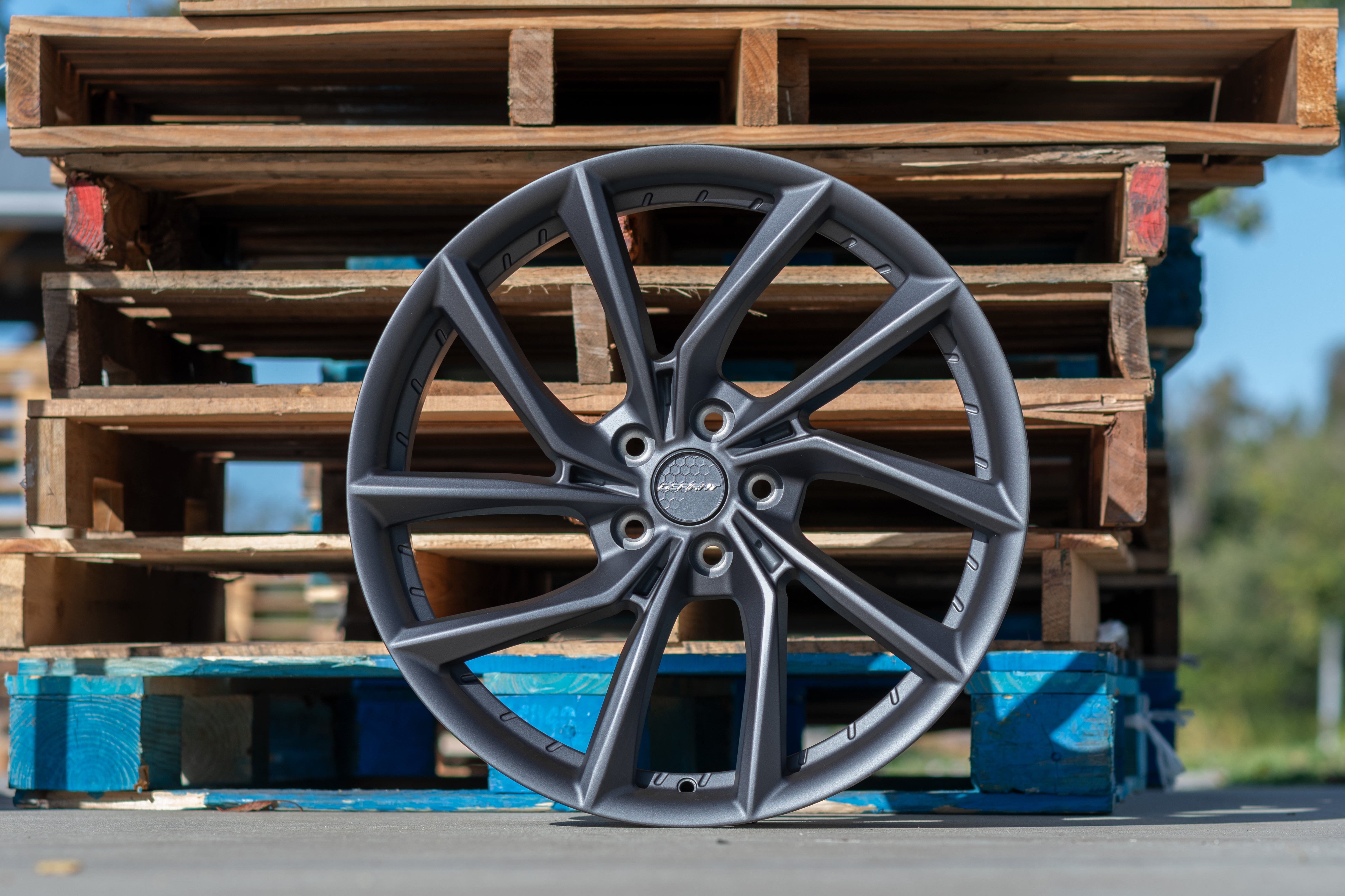 DEFIANT DF06-20090-5120-35G1 20x9 5x120mm +35et in Dark Satin Charcoal