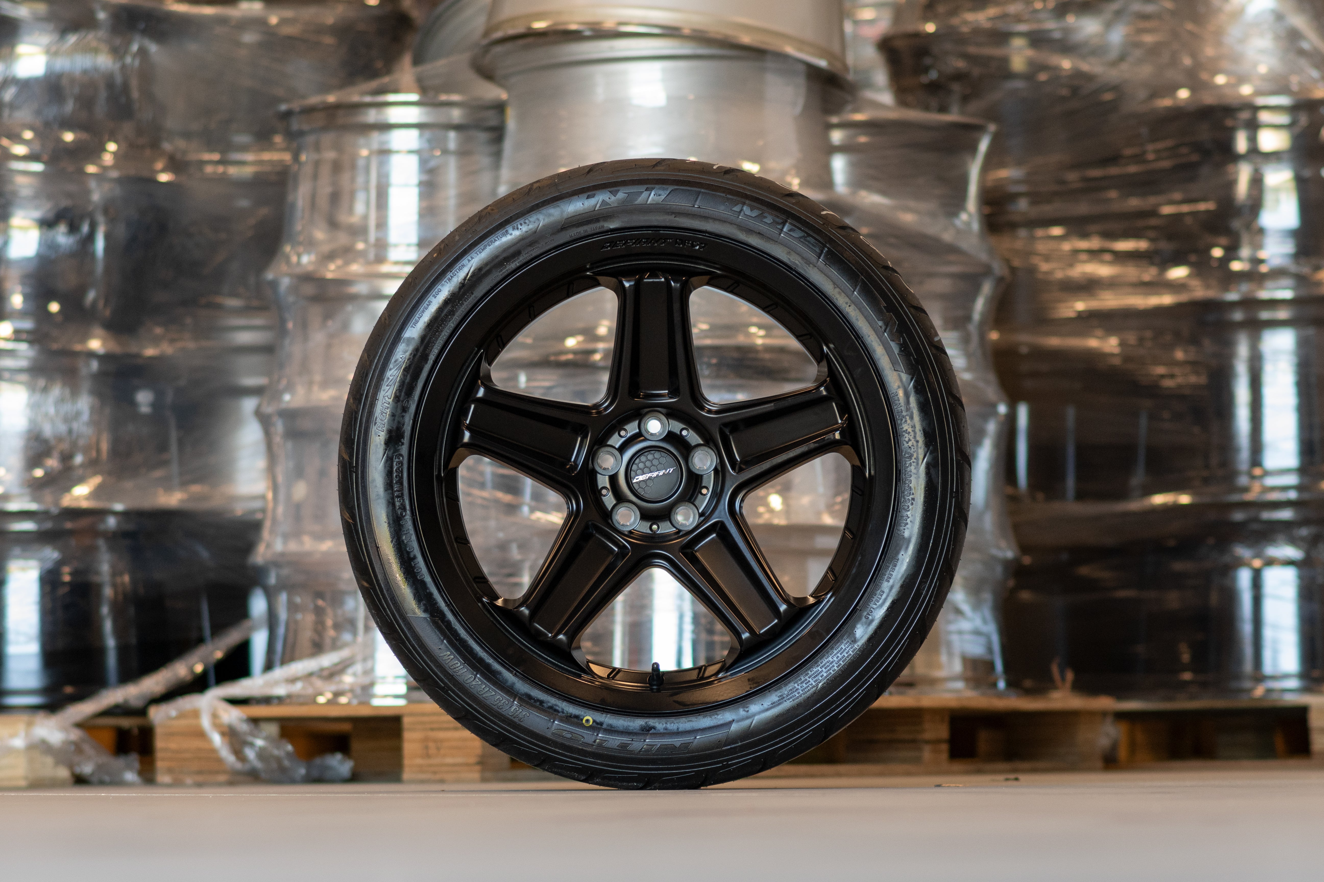 DEFIANT DF07-20105-5115-26B1 20x10.5 5x115mm +26et in Satin Black