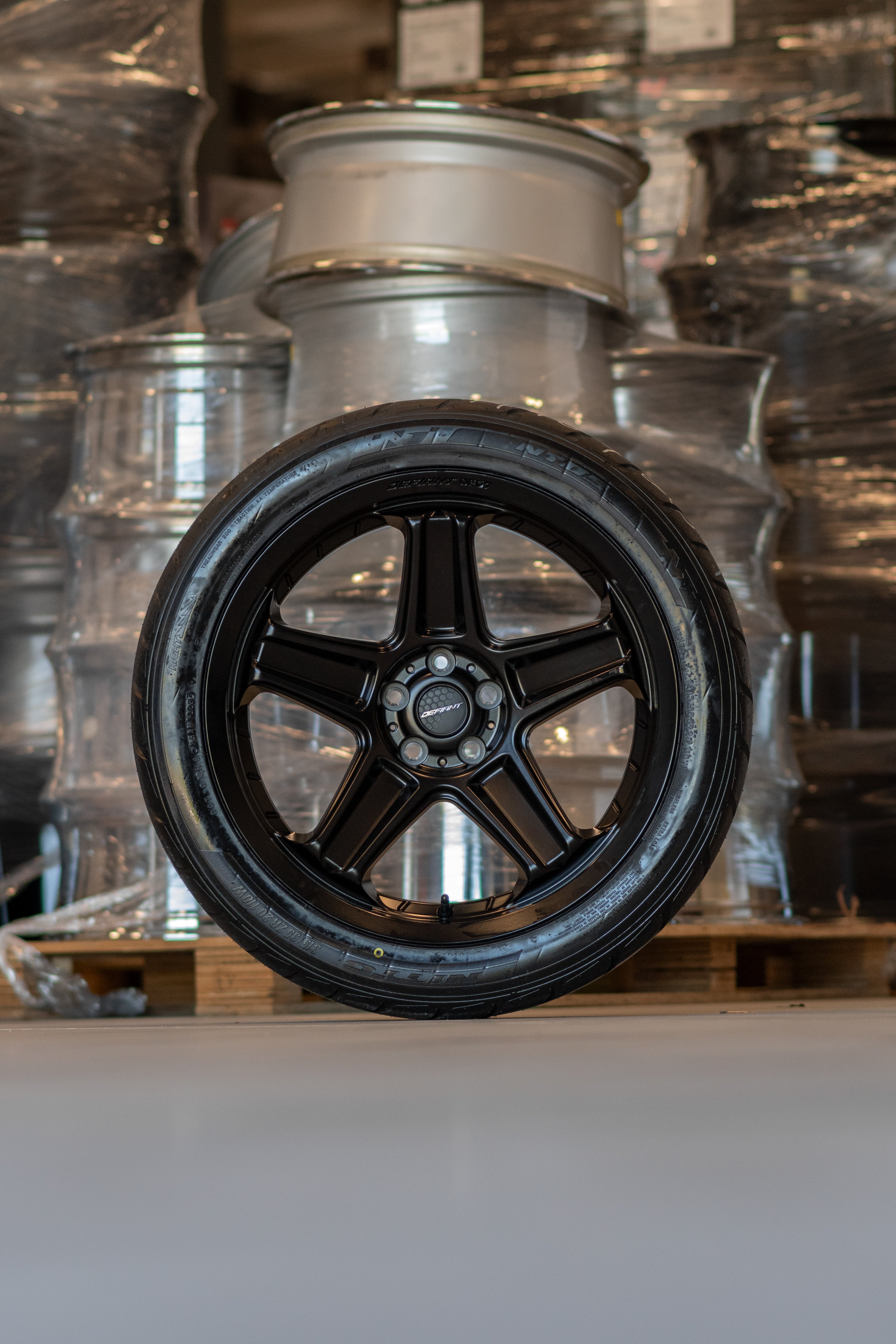 DEFIANT DF07-22100-6550-12B1 22x10 6x5.5" -12et in Satin Black
